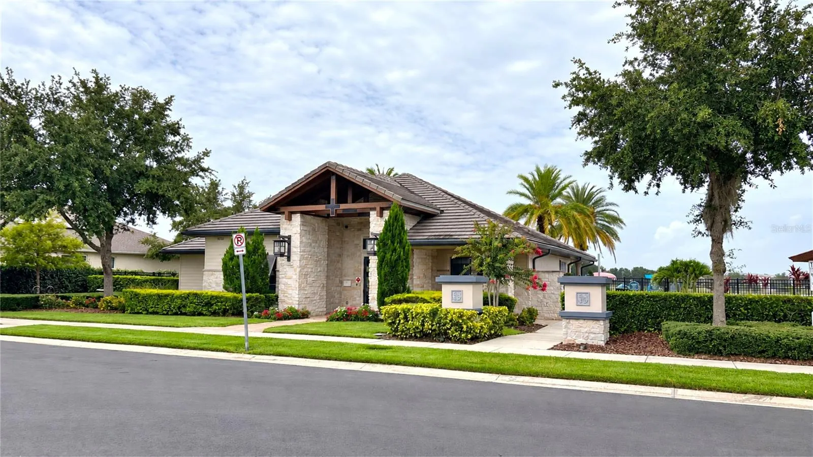 14153 DOVE HOLLOW DR