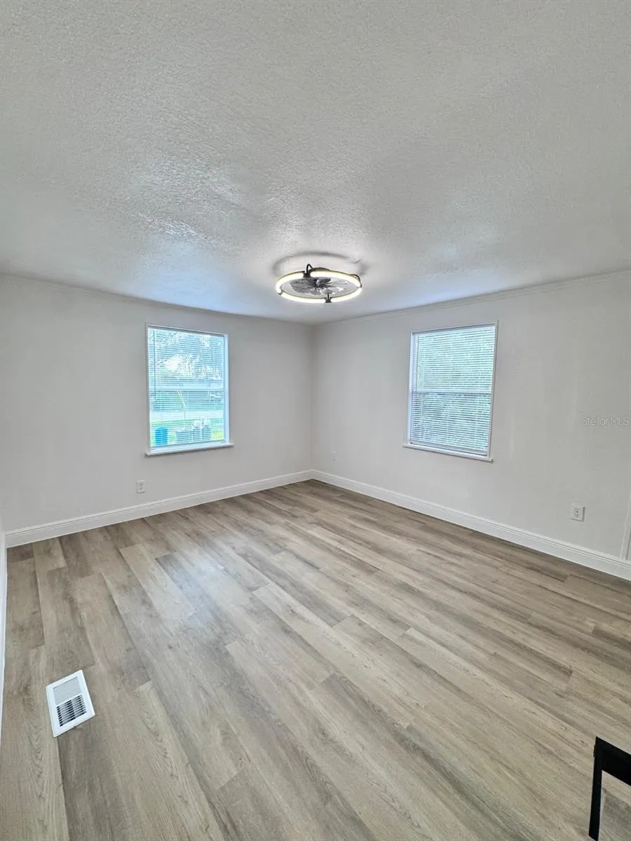 116 2ND ST
