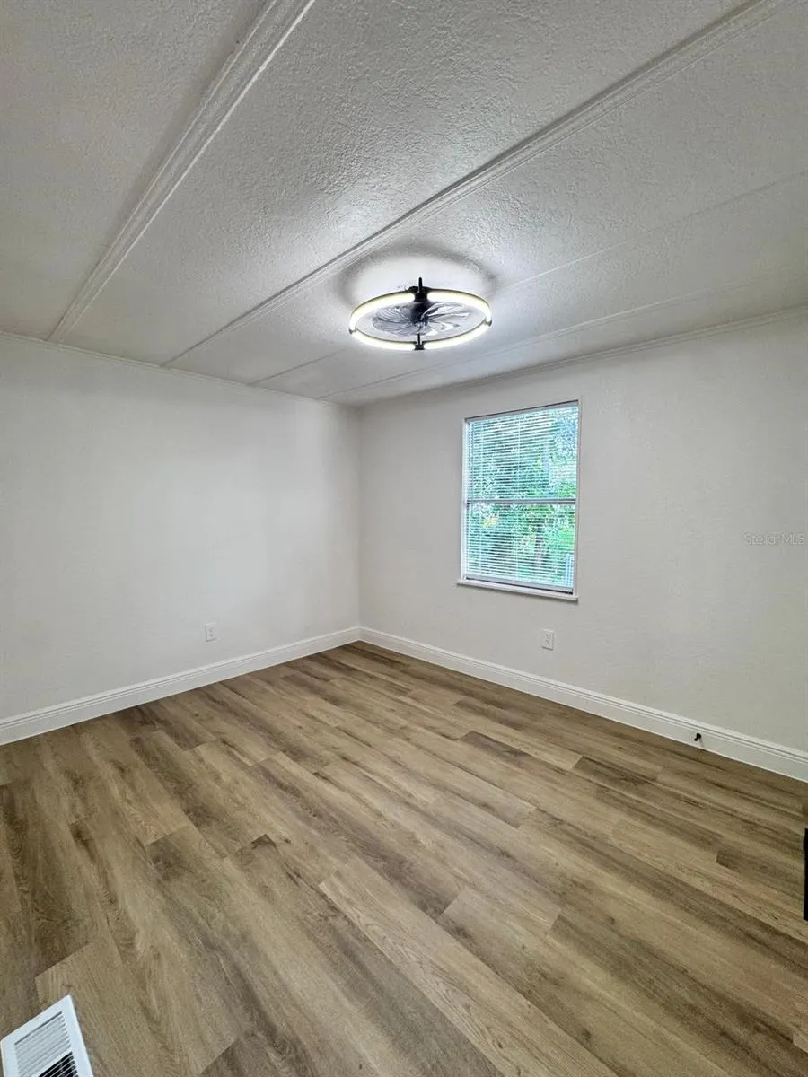 116 2ND ST