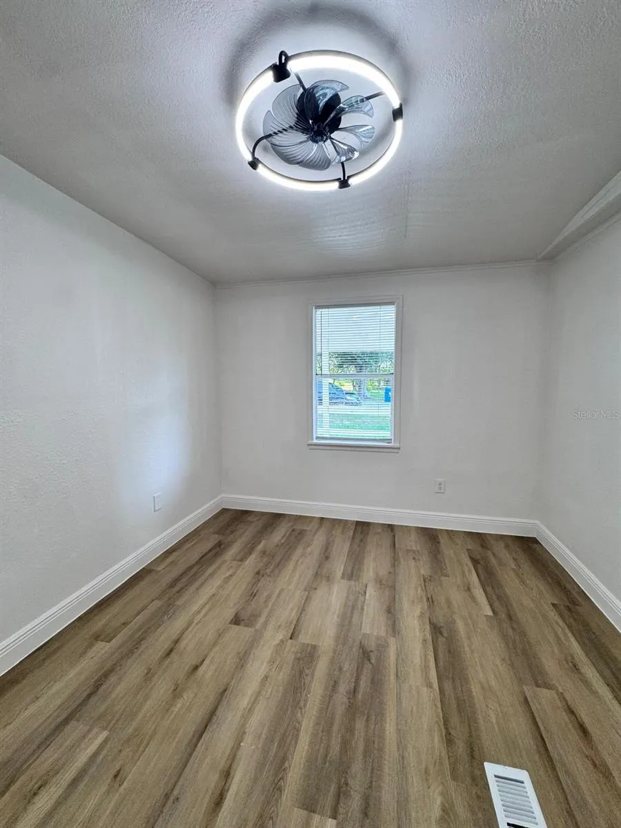 116 2ND ST