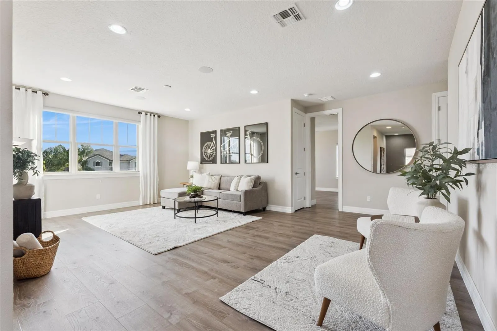 17537 LAGODA LN