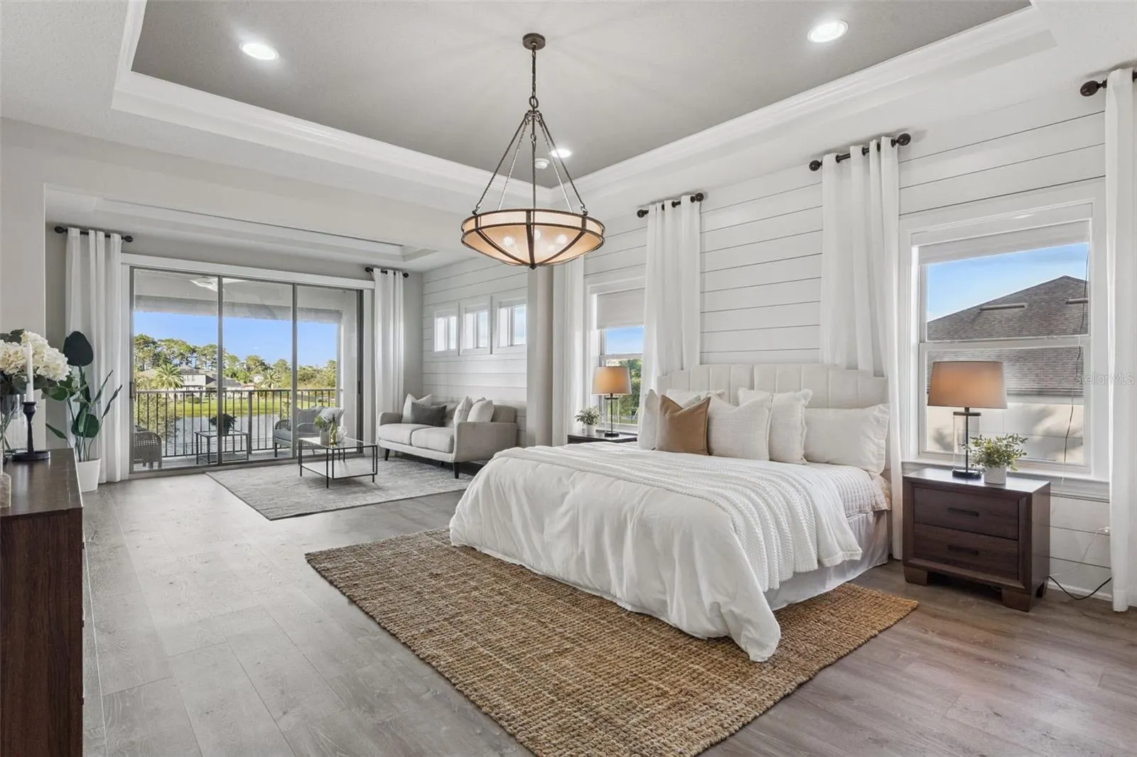 17537 LAGODA LN
