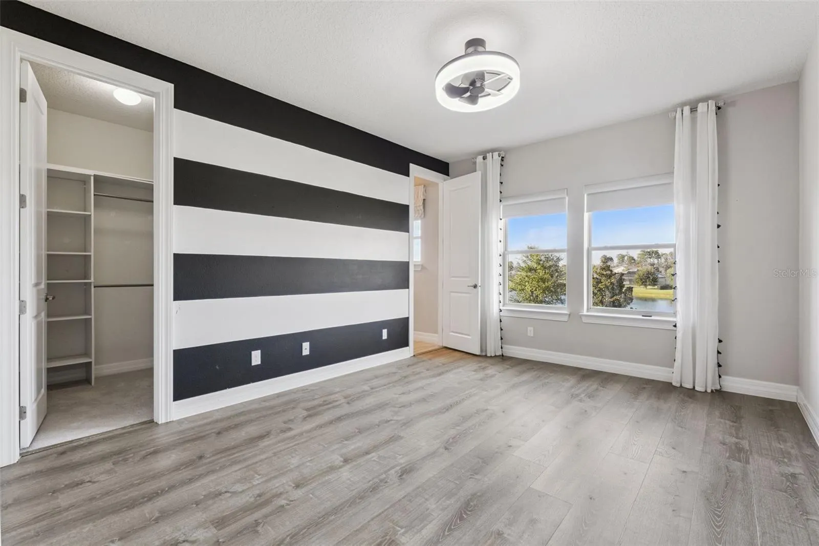 17537 LAGODA LN