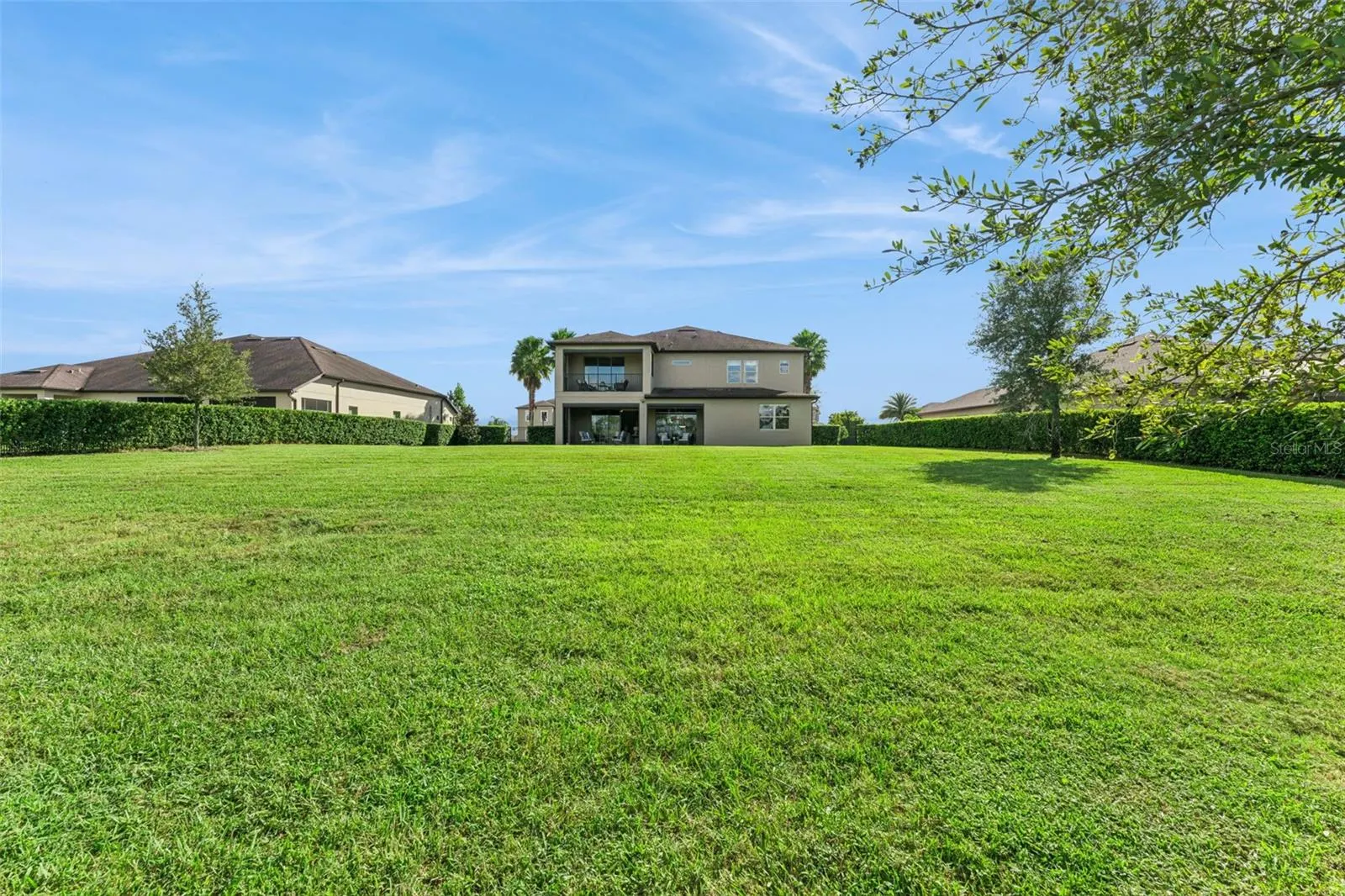 17537 LAGODA LN