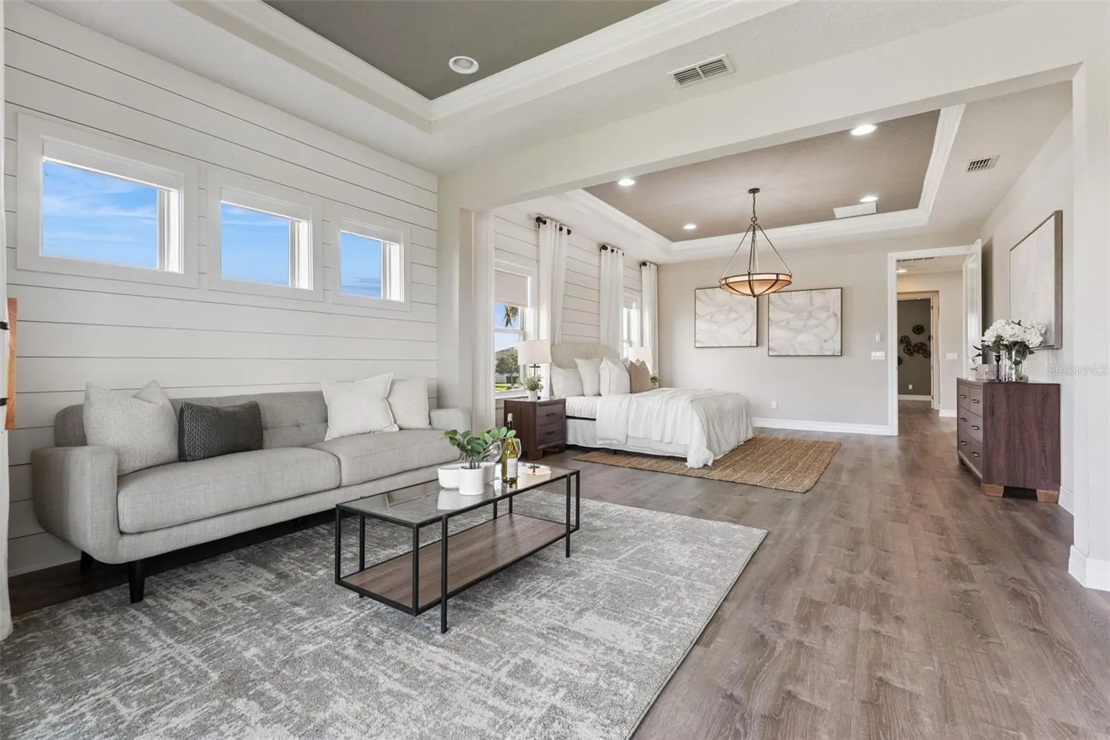 17537 LAGODA LN