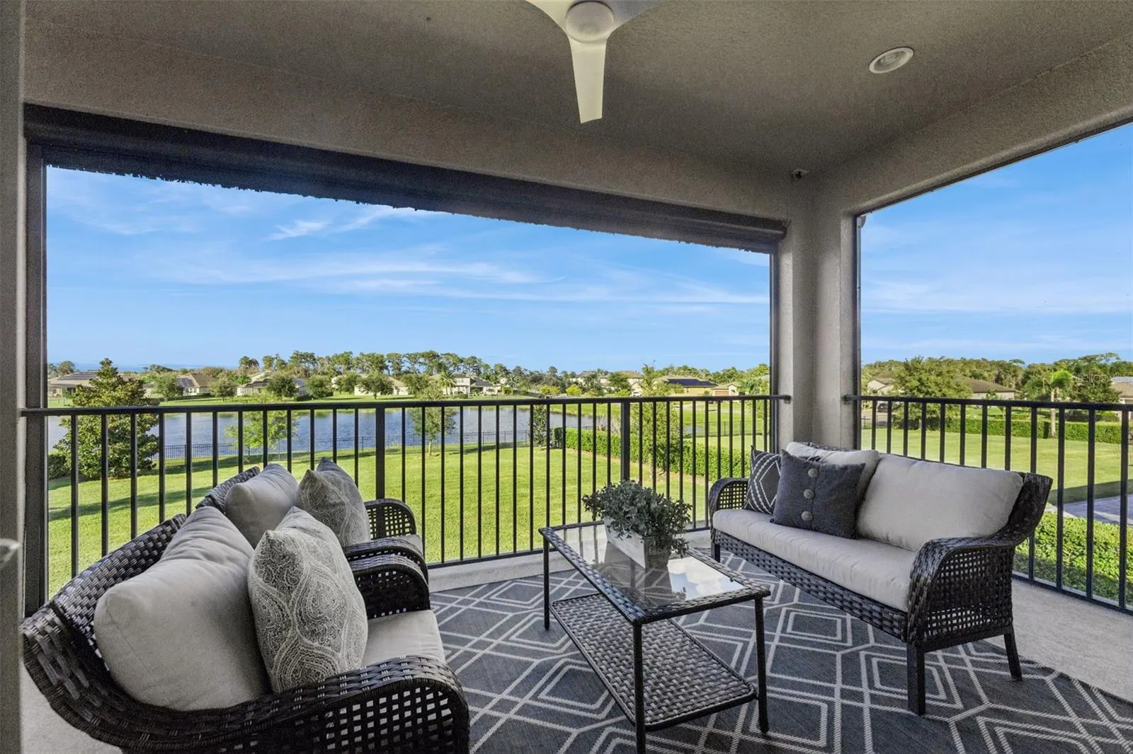 17537 LAGODA LN