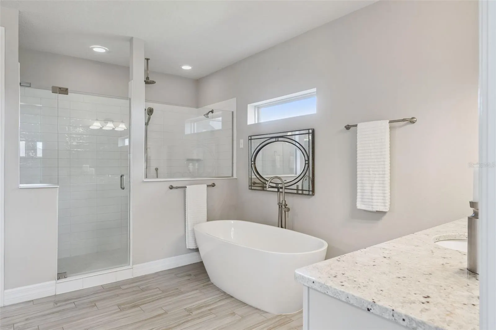 17537 LAGODA LN