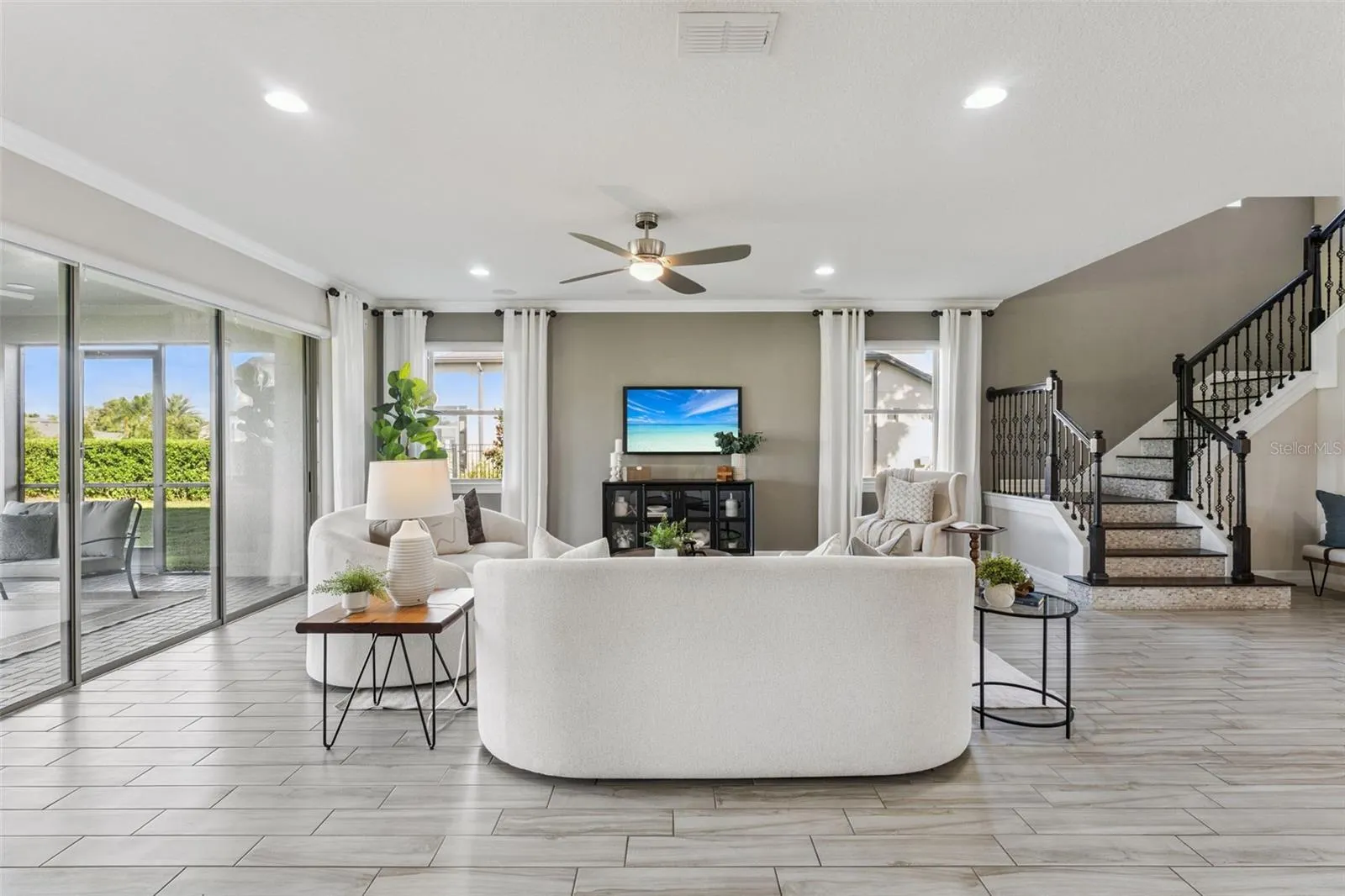17537 LAGODA LN