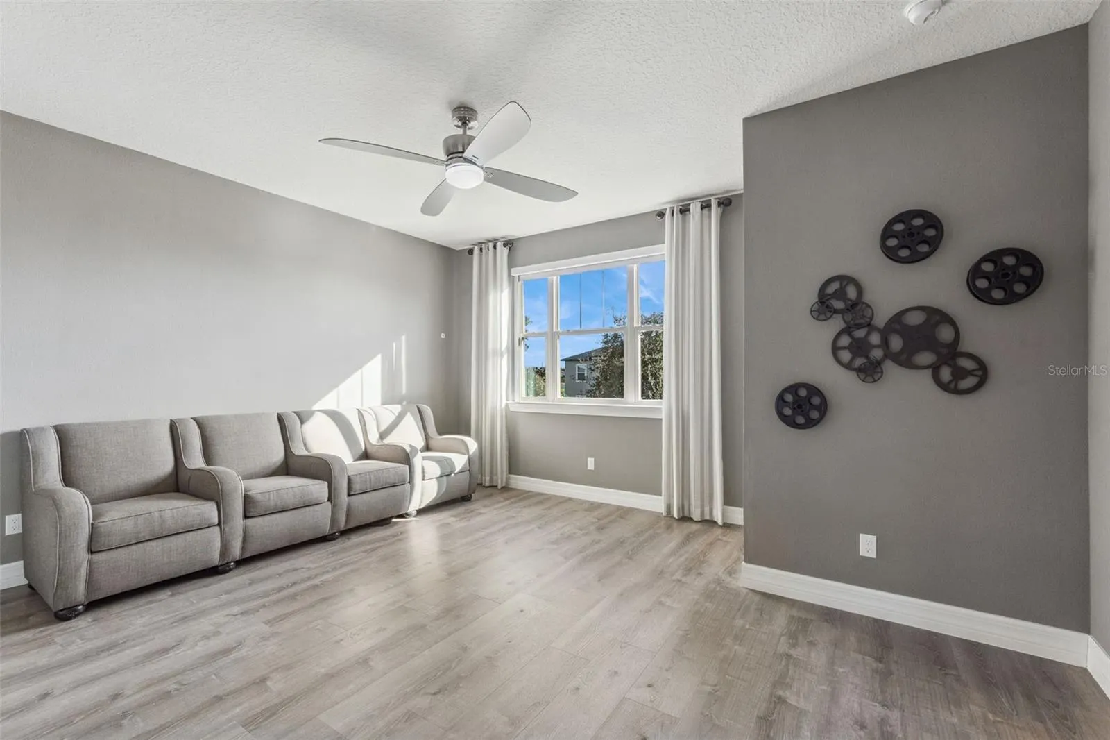 17537 LAGODA LN