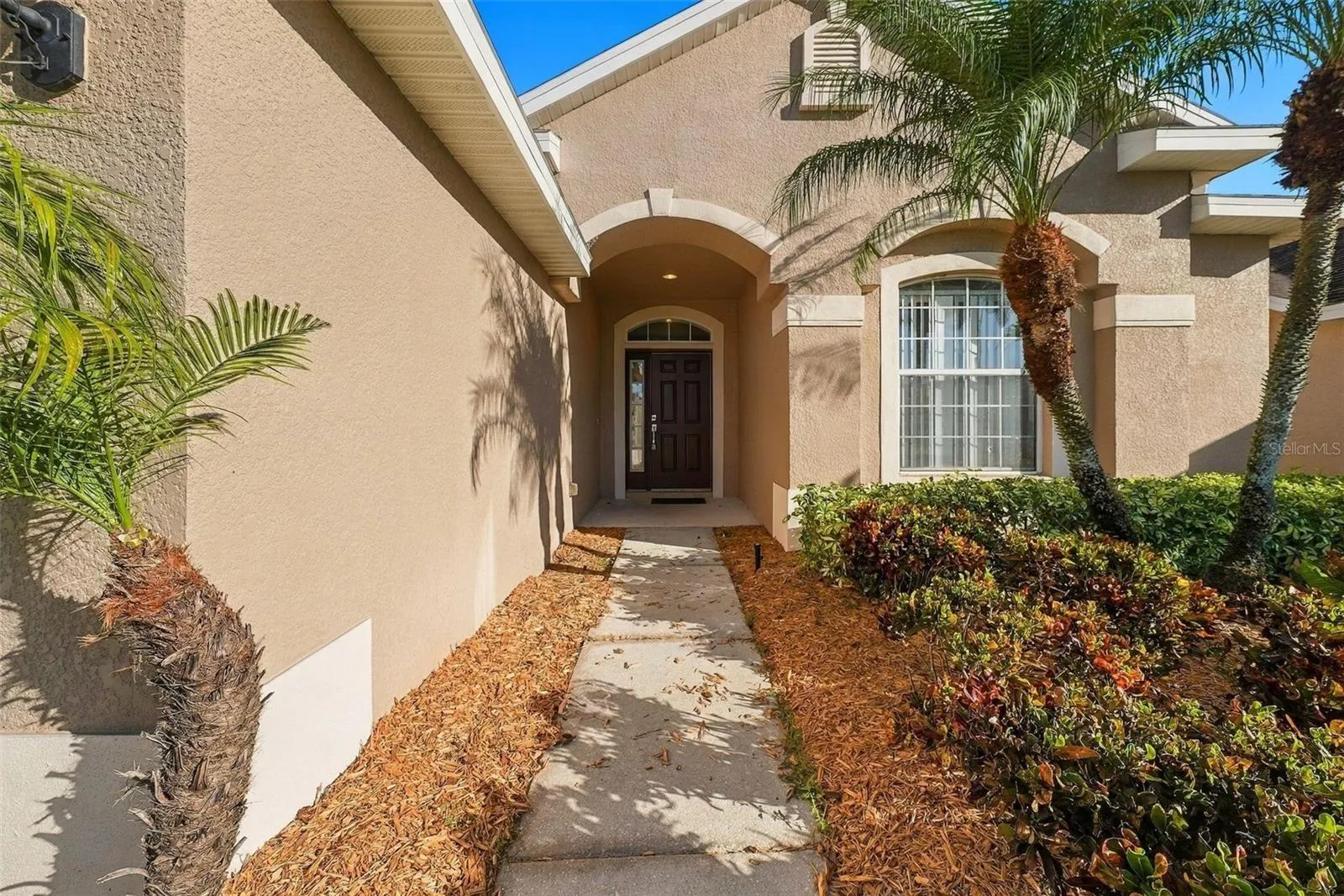 1822 MIRA LAGO CIR