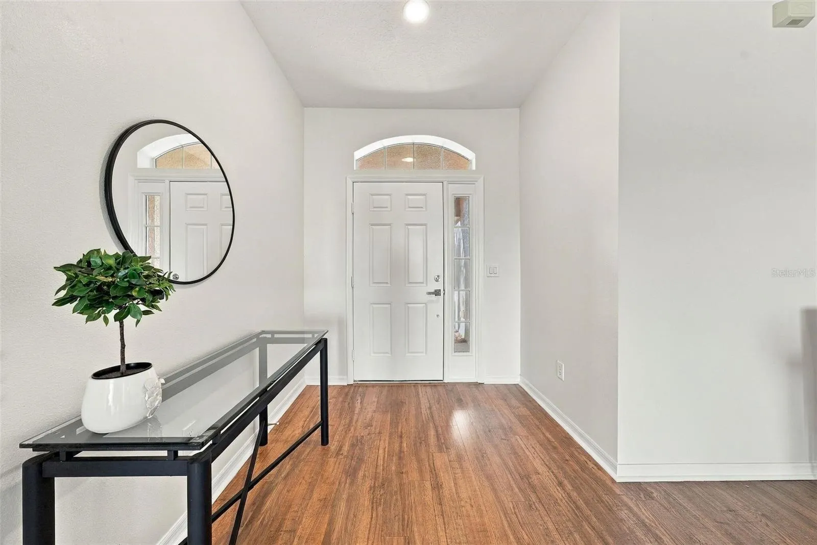 1822 MIRA LAGO CIR