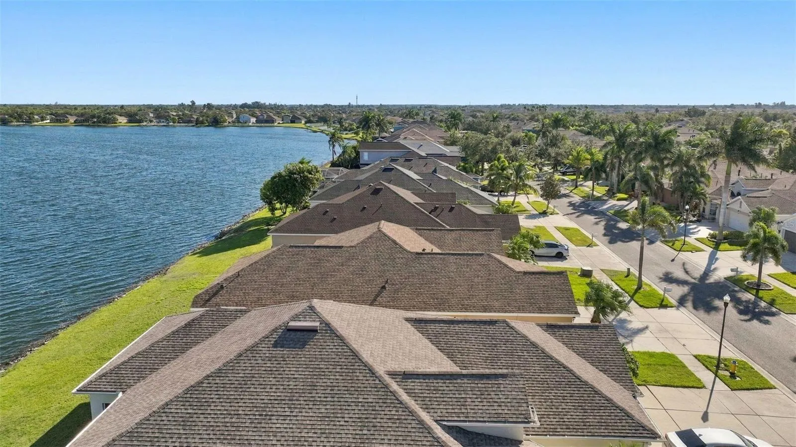 1822 MIRA LAGO CIR