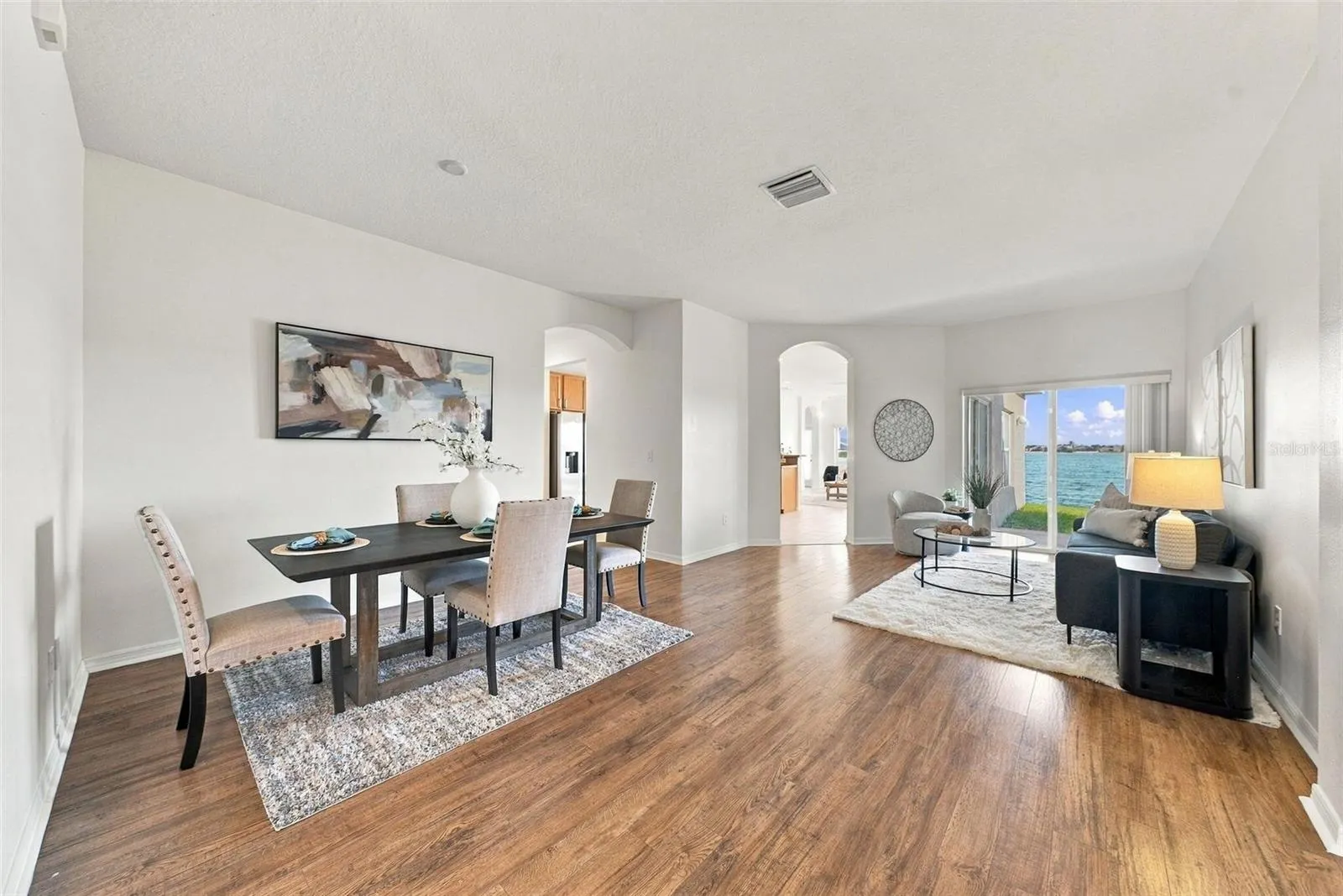 1822 MIRA LAGO CIR