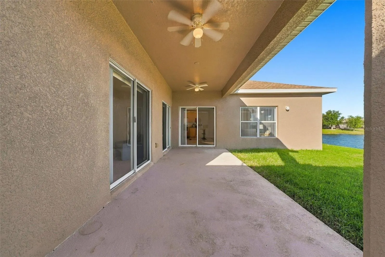 1822 MIRA LAGO CIR