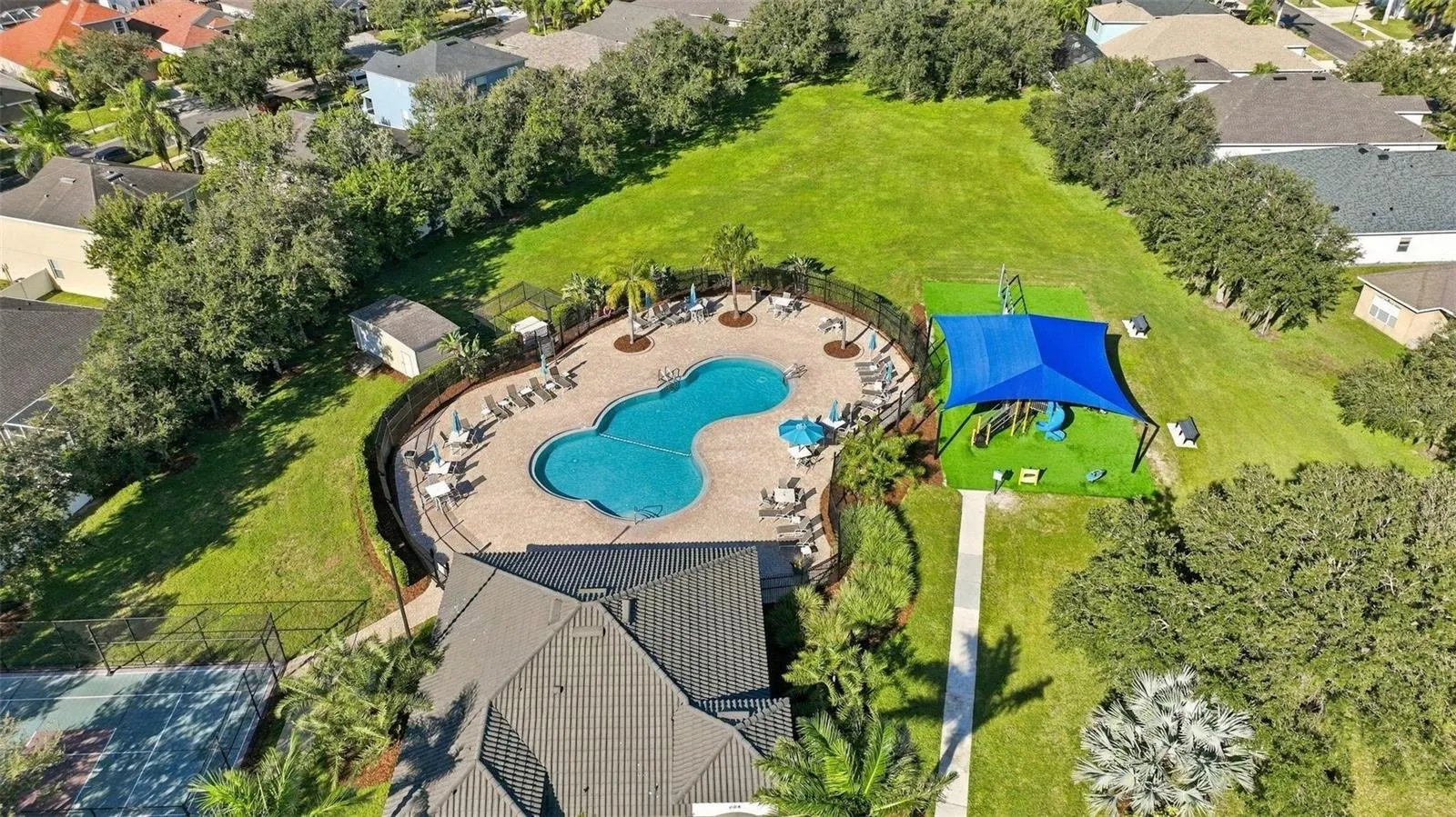 1822 MIRA LAGO CIR