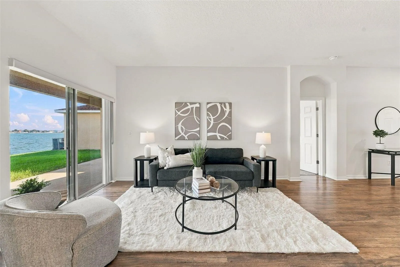 1822 MIRA LAGO CIR