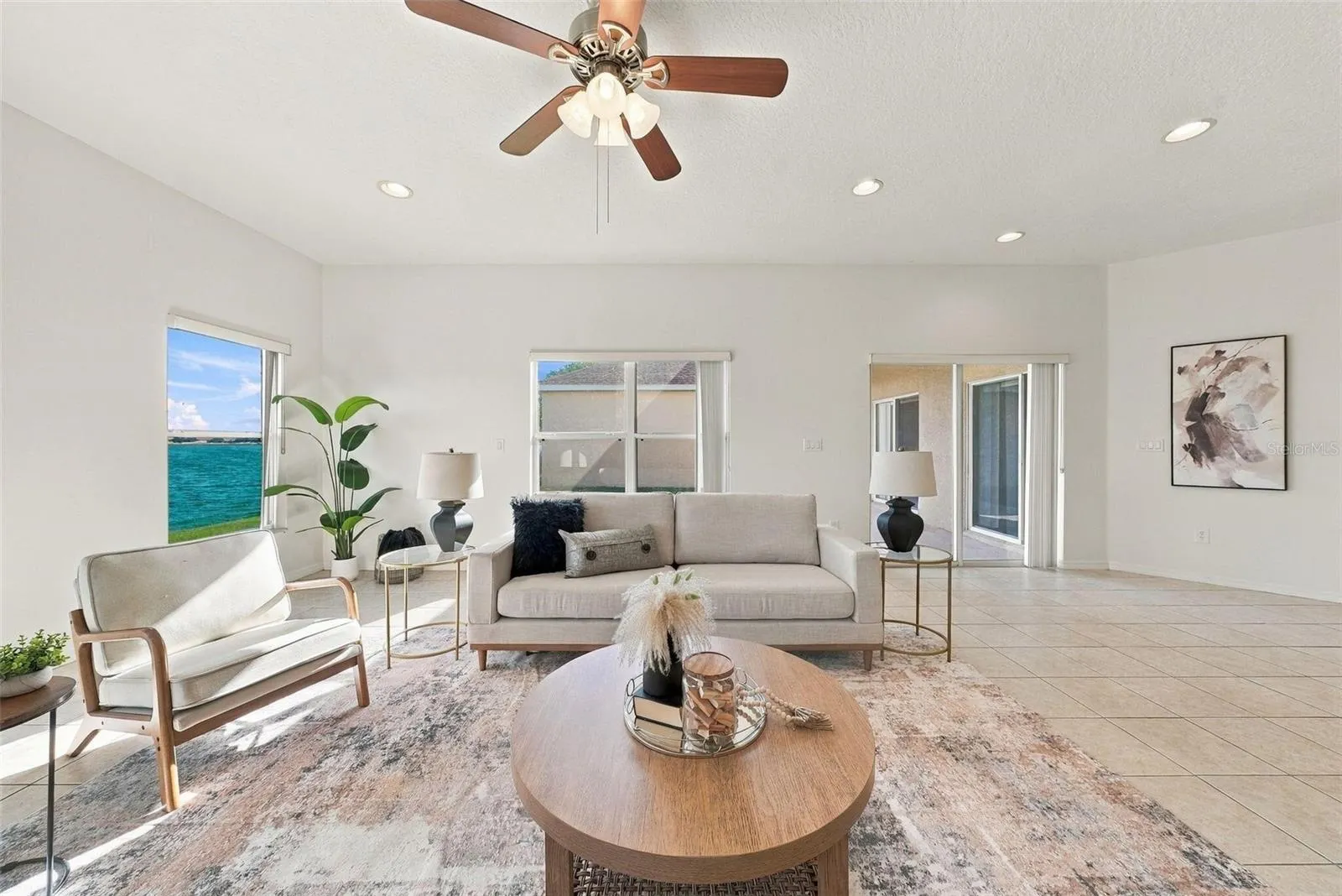 1822 MIRA LAGO CIR
