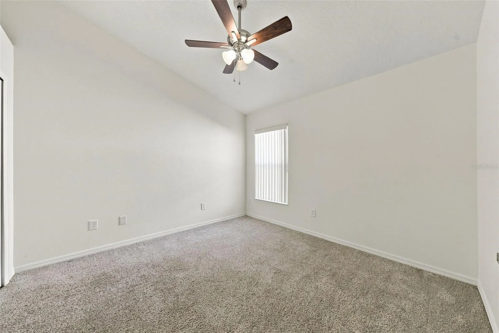 1822 MIRA LAGO CIR