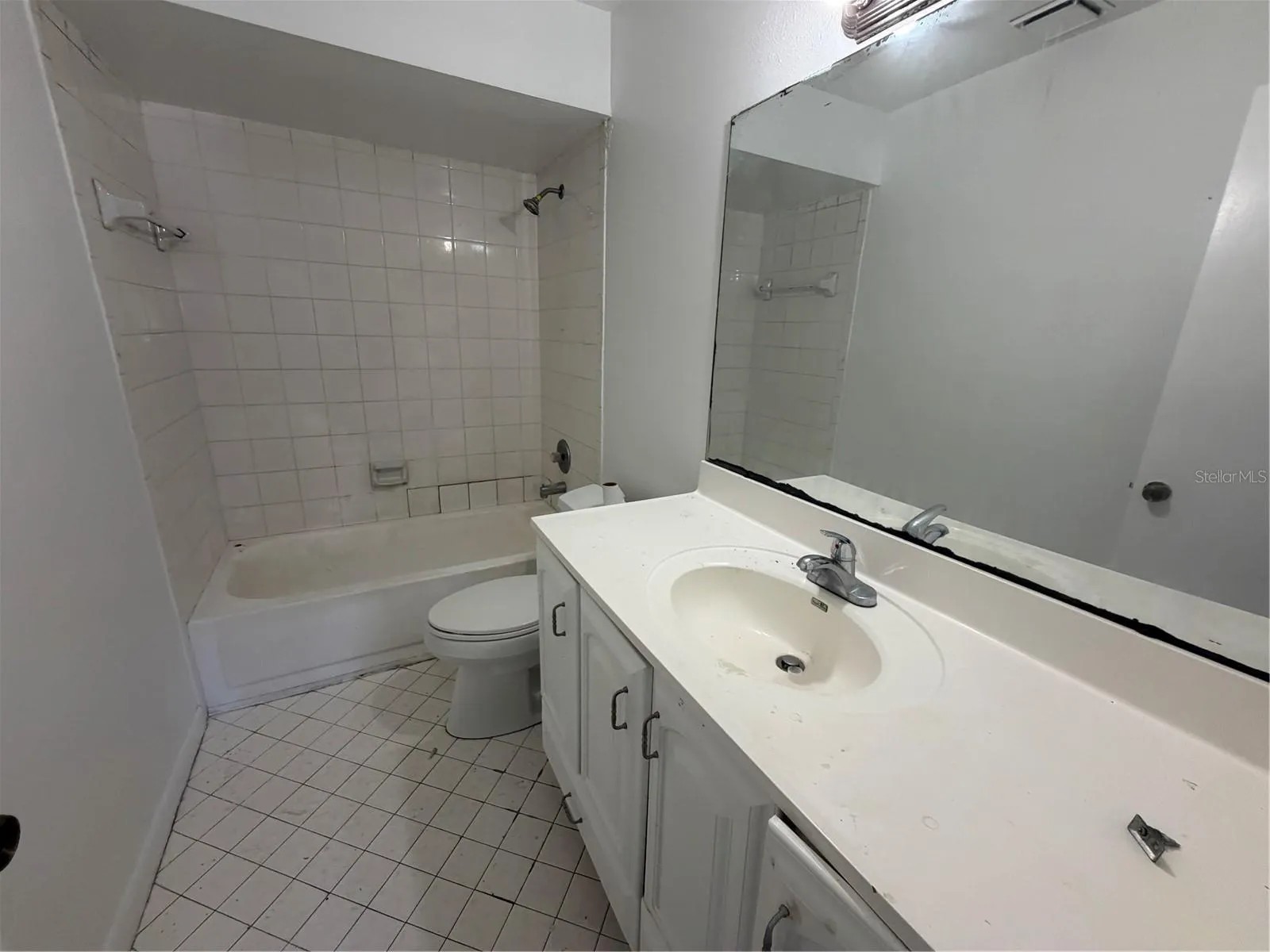 5225 VIA HACIENDA CIR #B114 #B114
