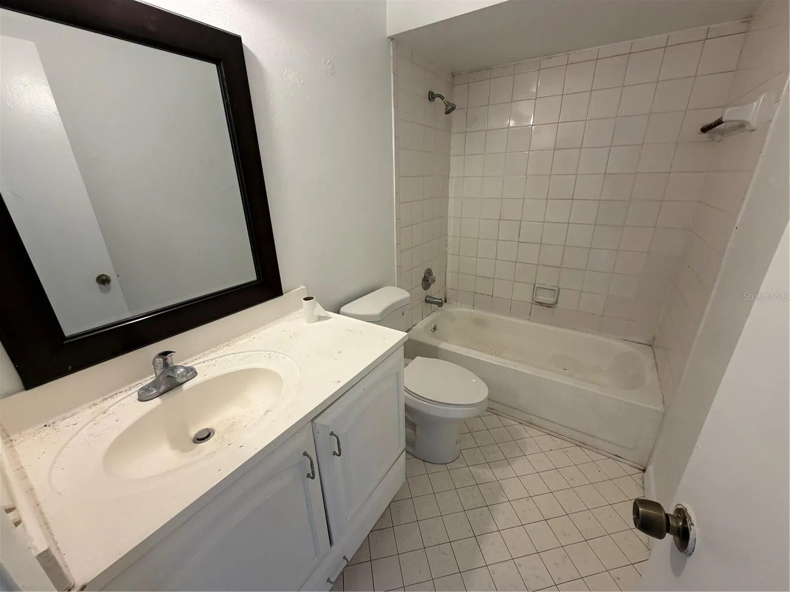5225 VIA HACIENDA CIR #B114 #B114