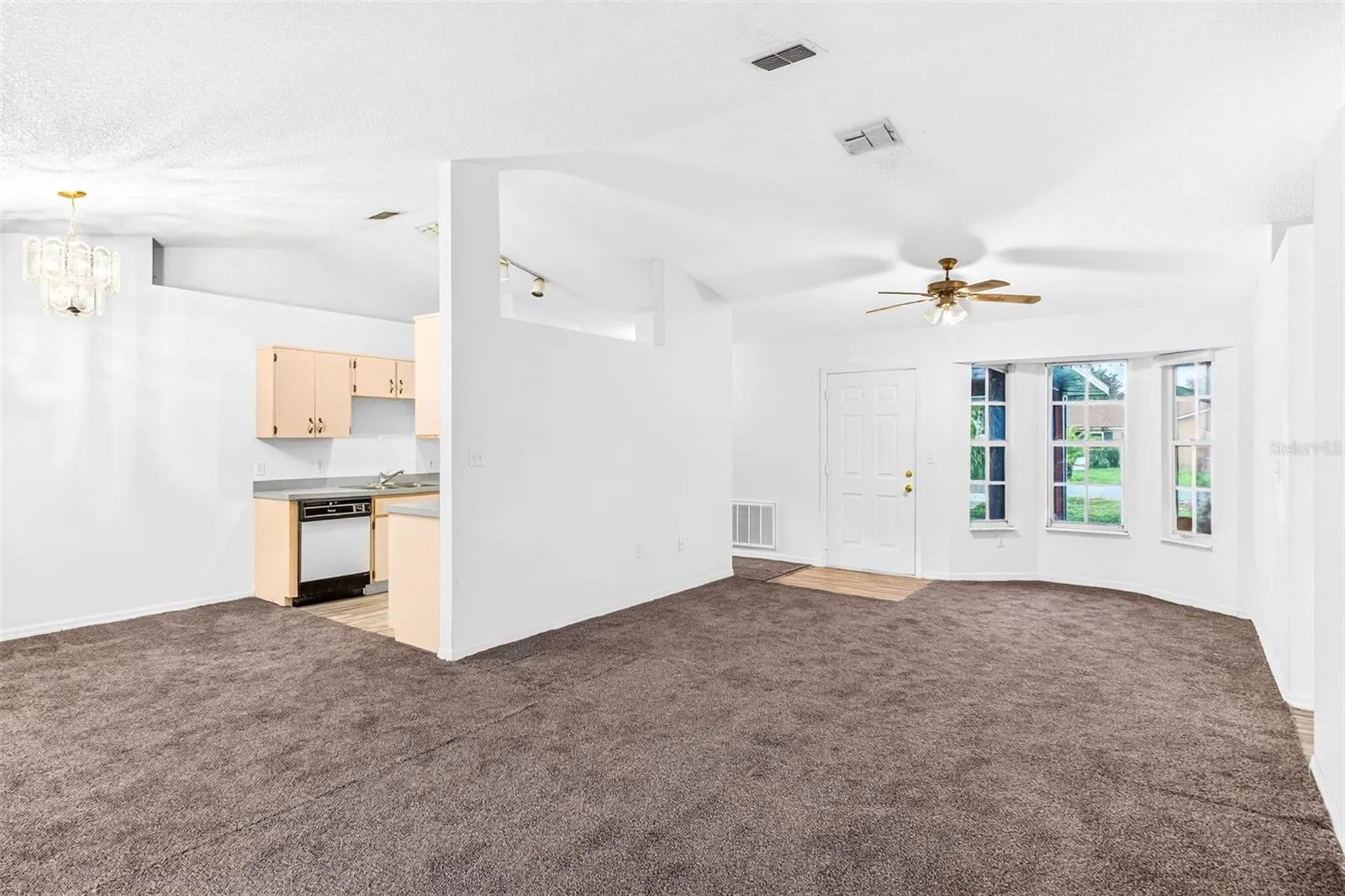 602 CARIBOU CT