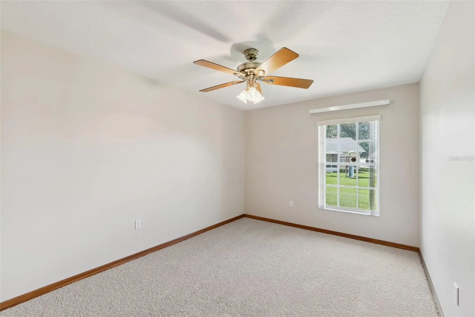 1512 READE CIR