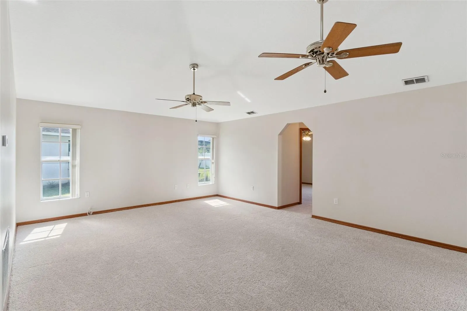 1512 READE CIR