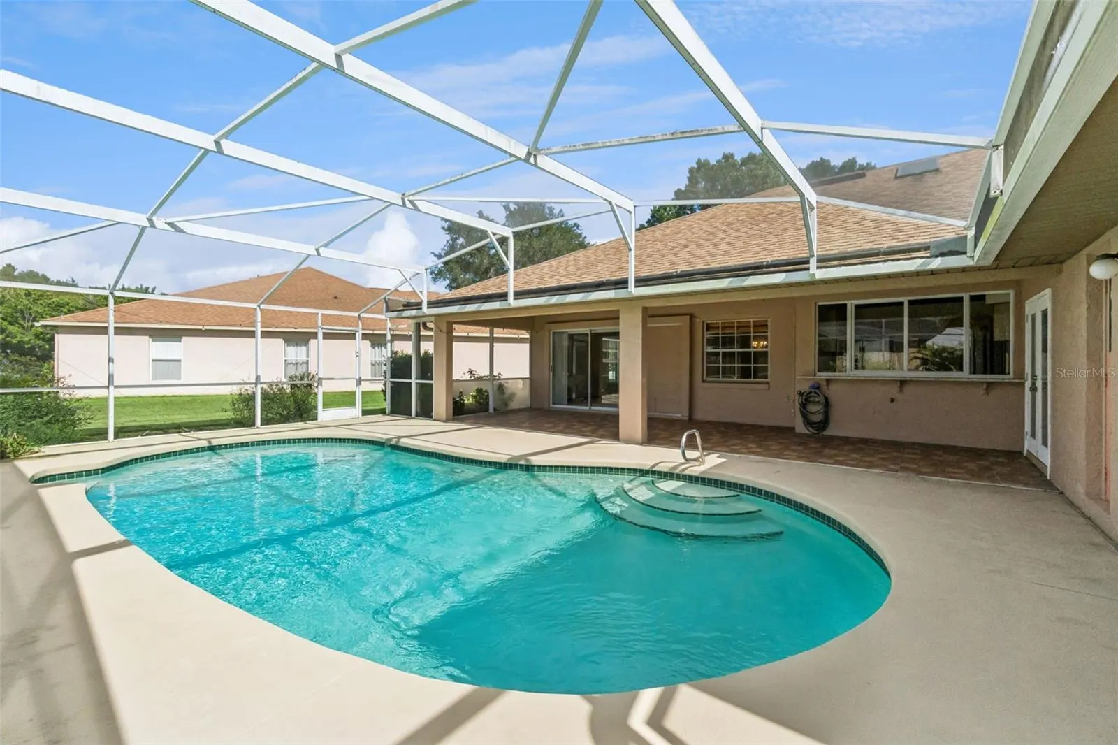 1512 READE CIR