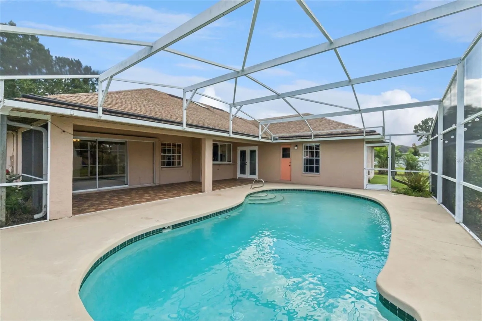1512 READE CIR