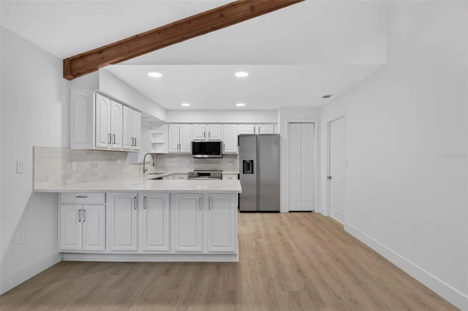 326 COBLE DR