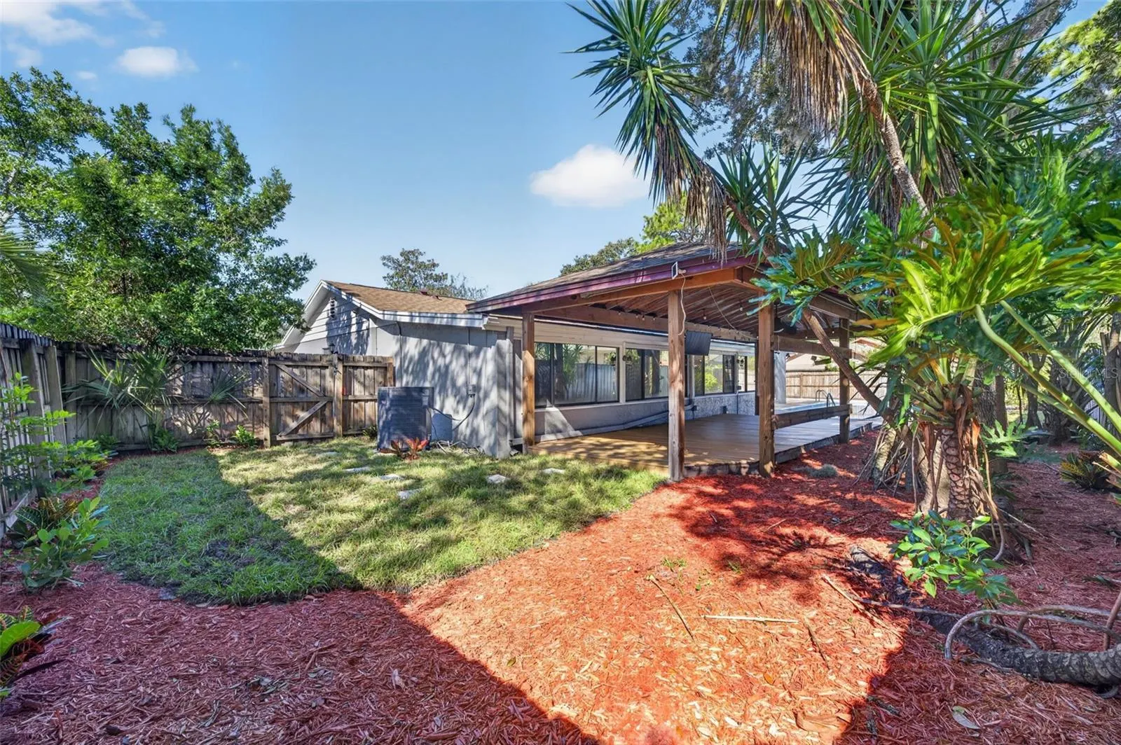 326 COBLE DR
