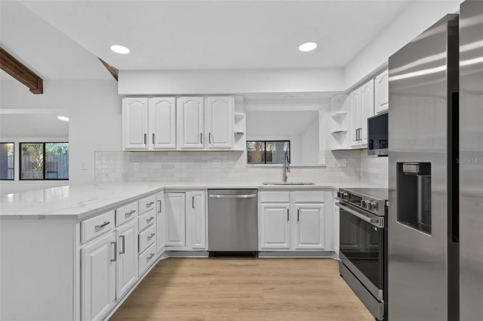 326 COBLE DR