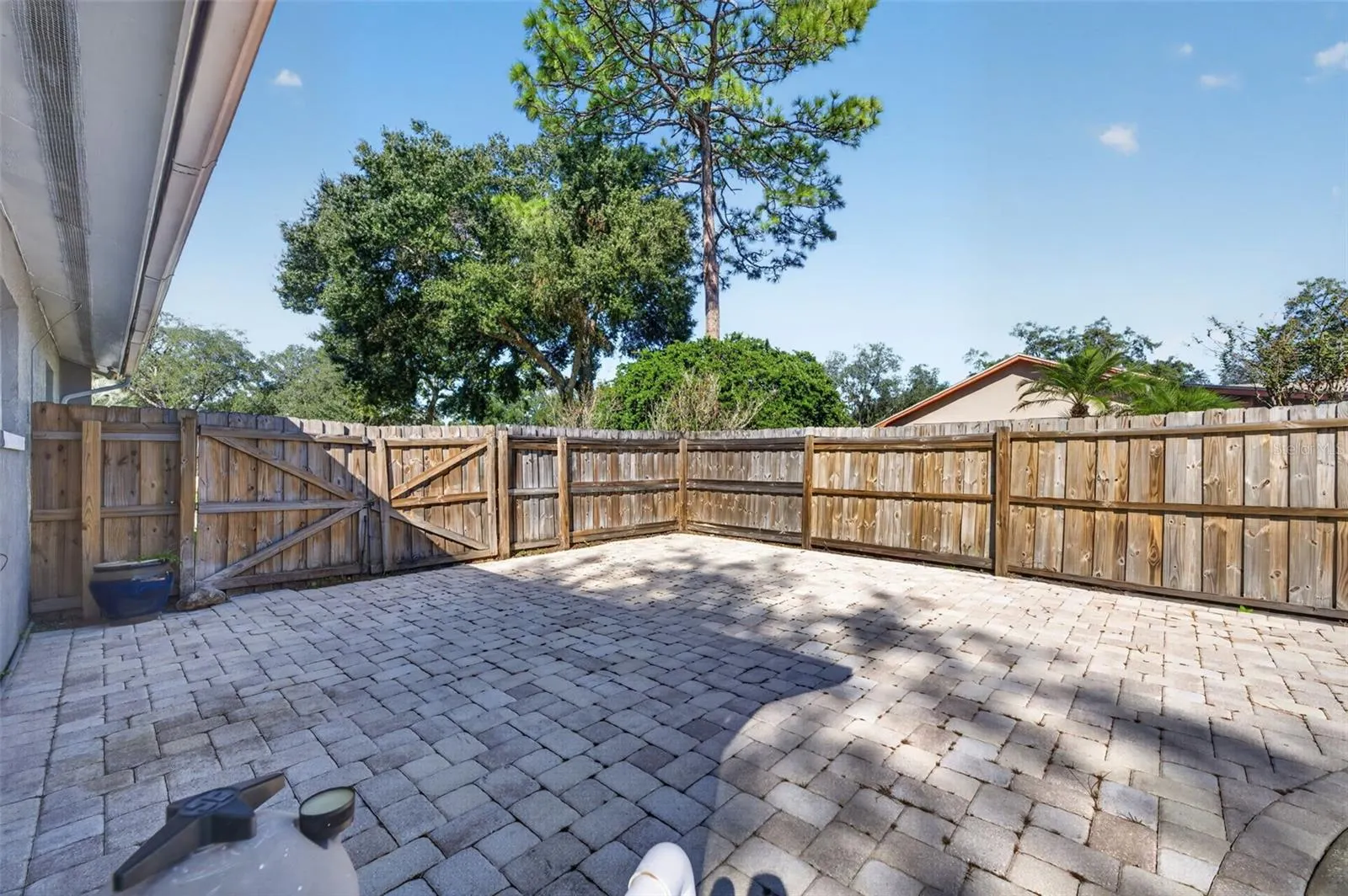 326 COBLE DR