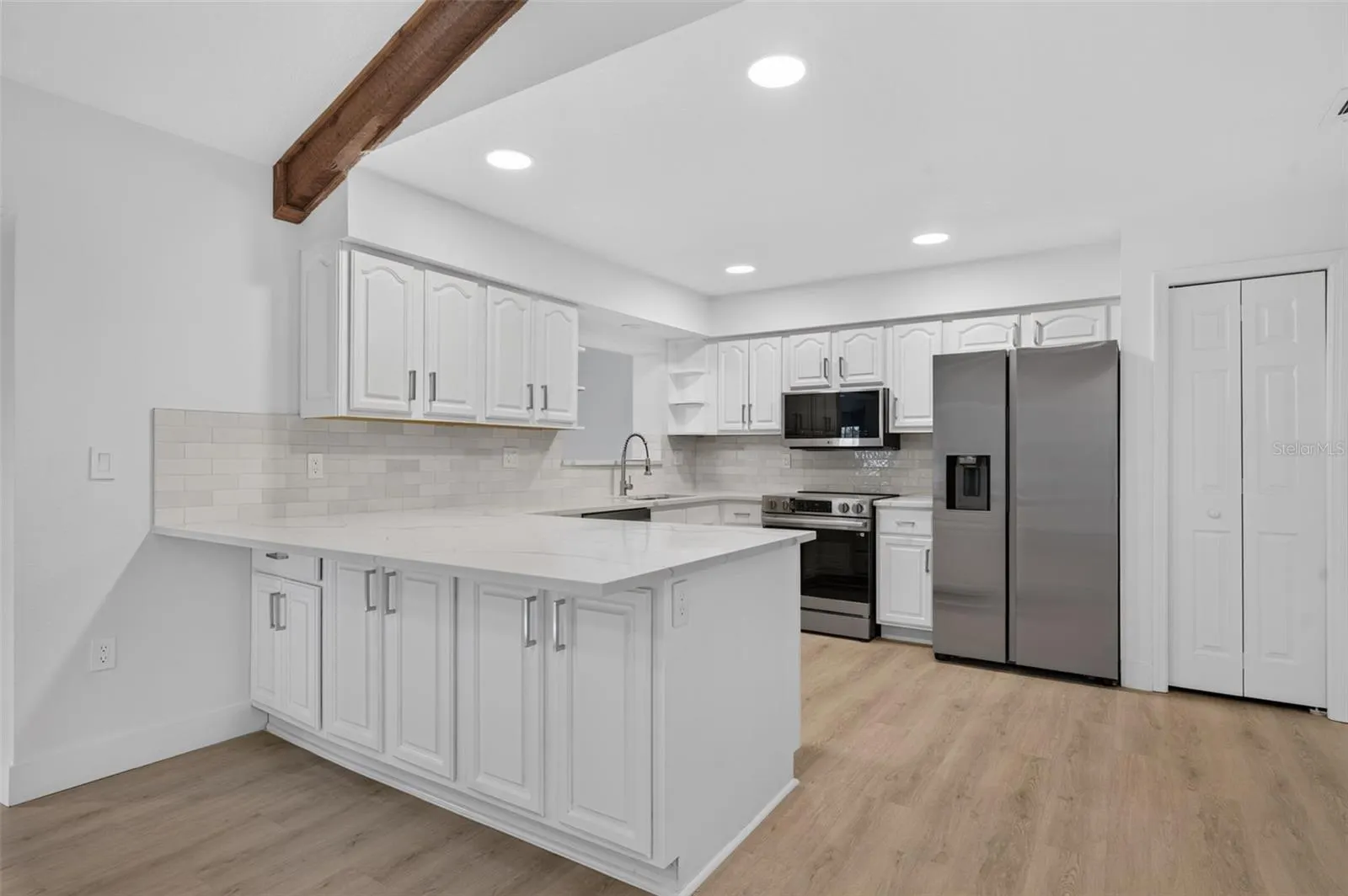 326 COBLE DR