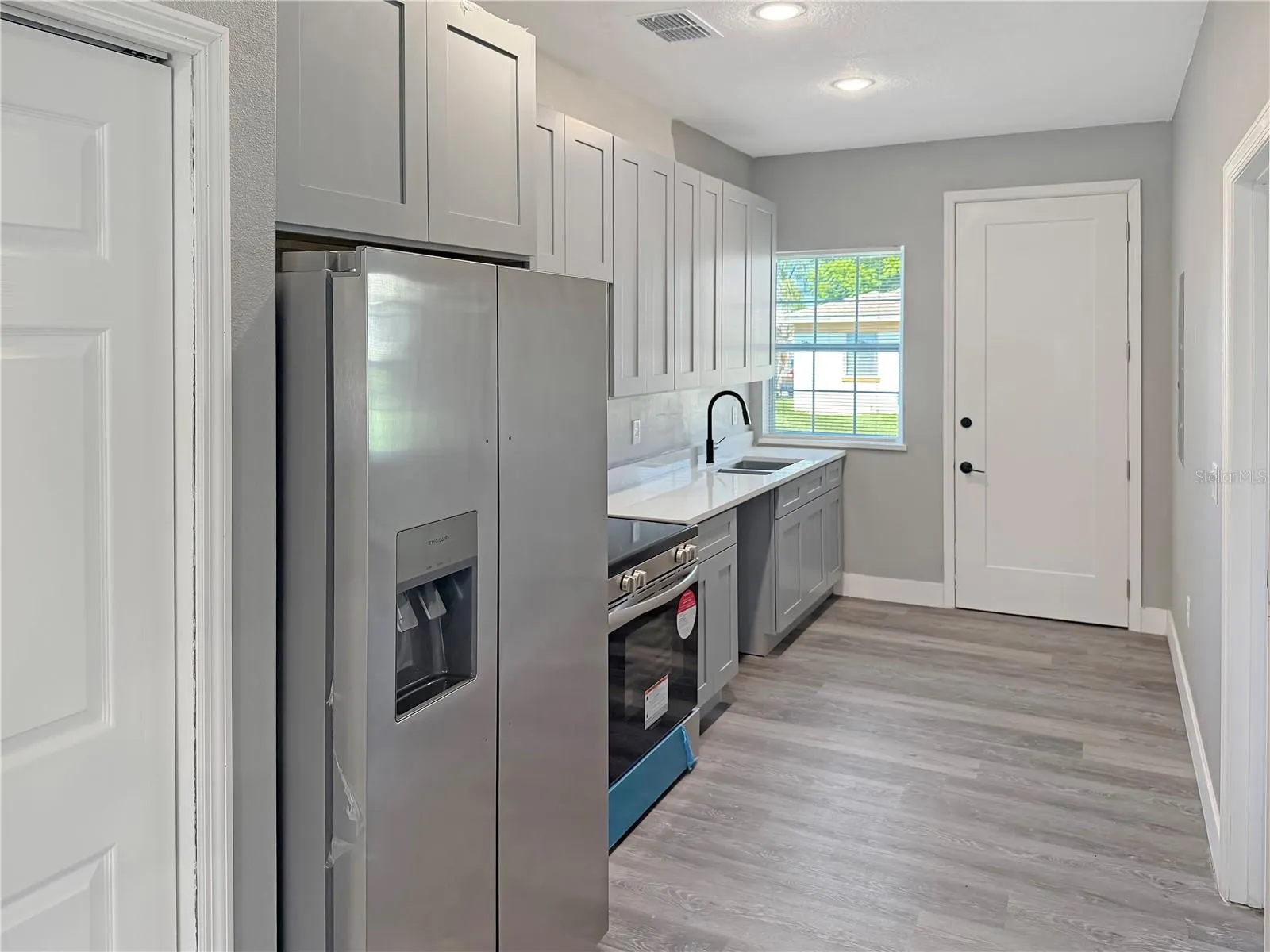 642 DR JA WILTSHIRE AVE W #2 #2