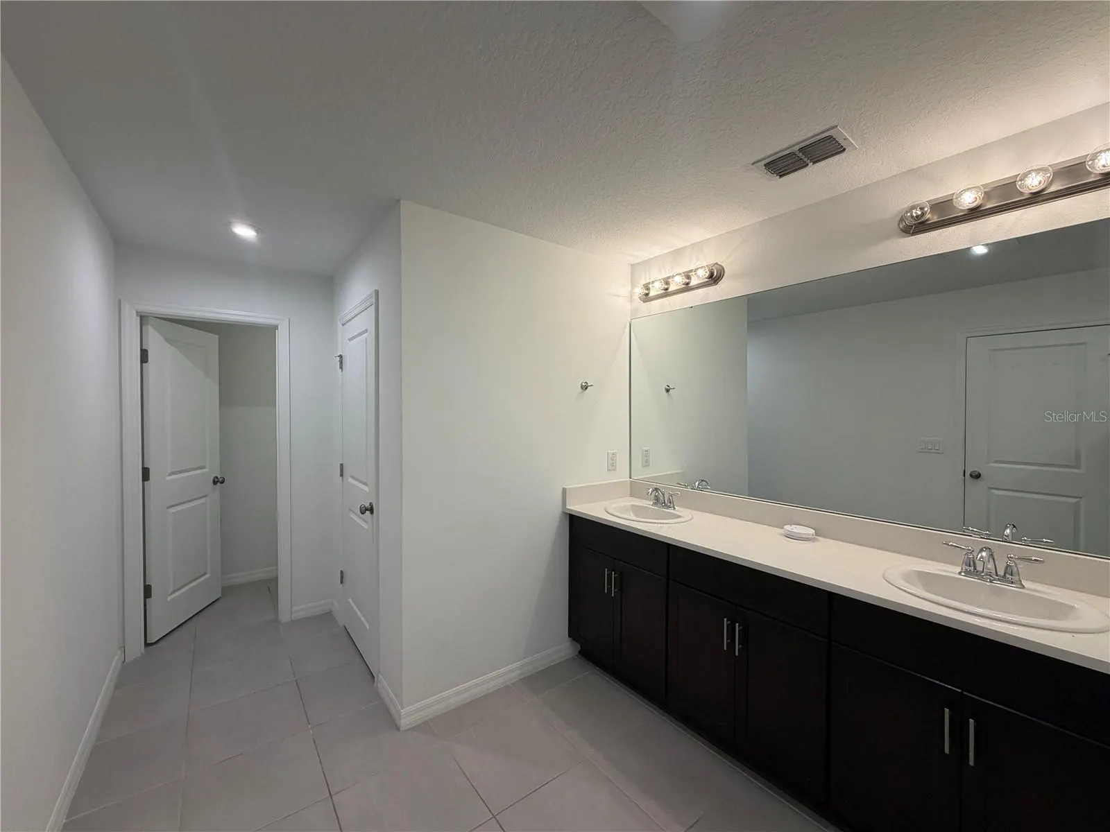 239 ZIRCON RD