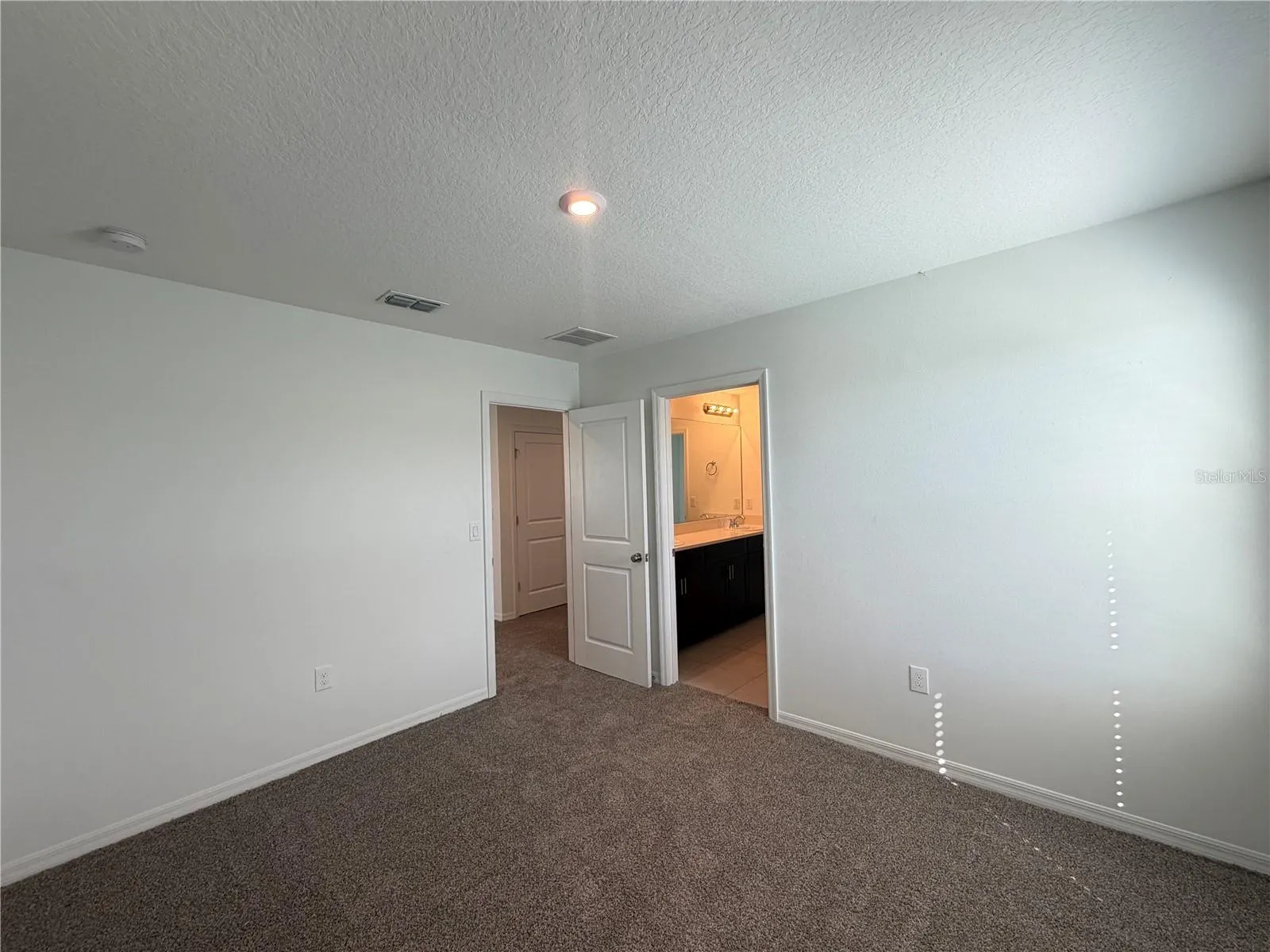 239 ZIRCON RD