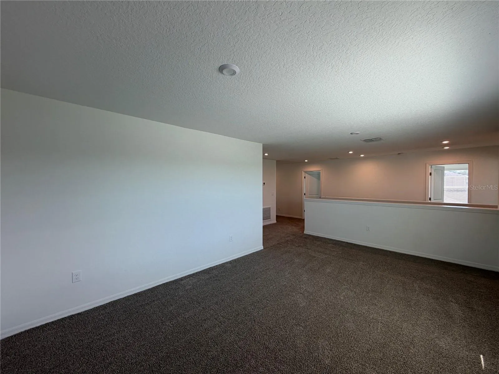 239 ZIRCON RD
