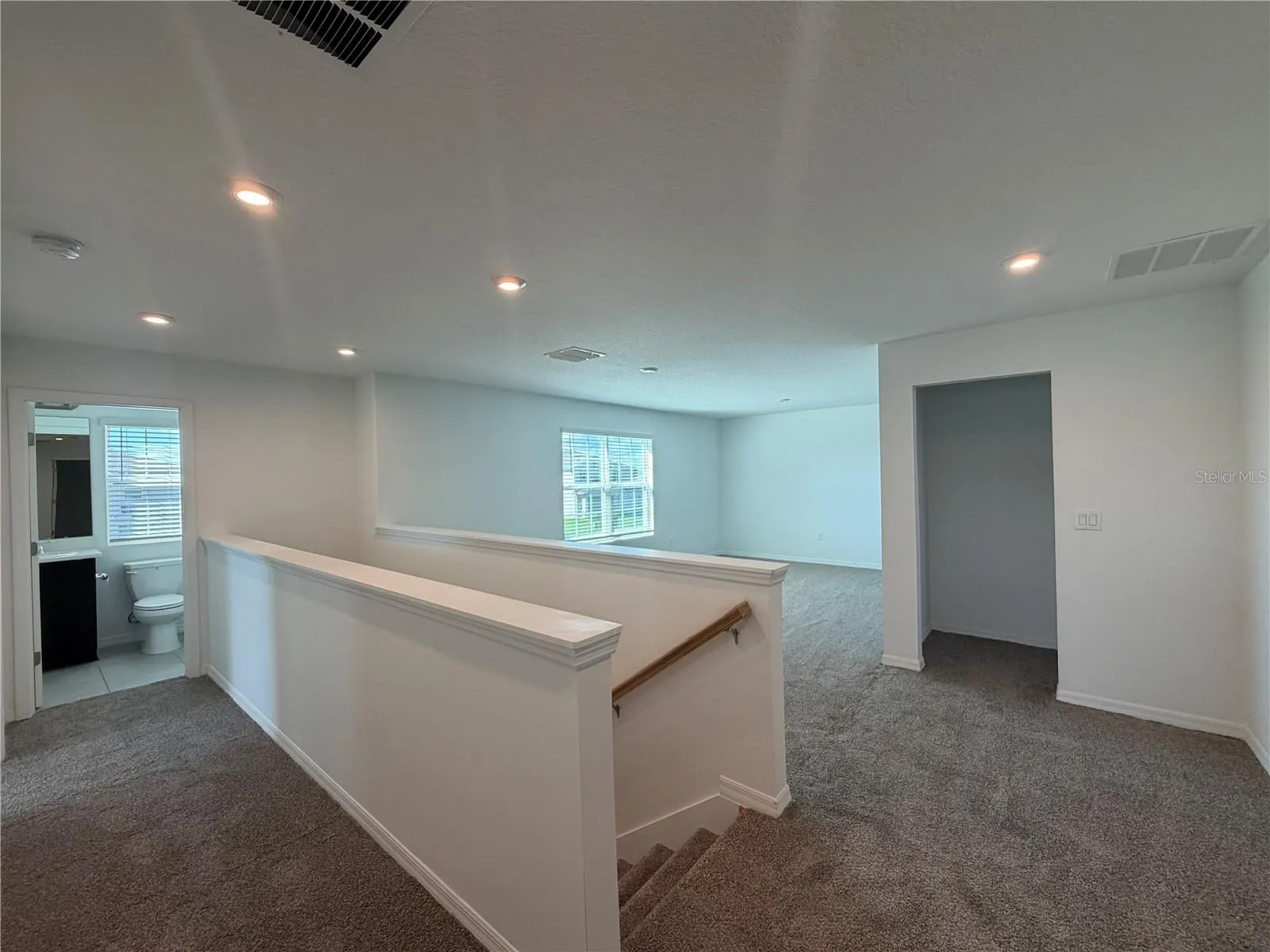 239 ZIRCON RD