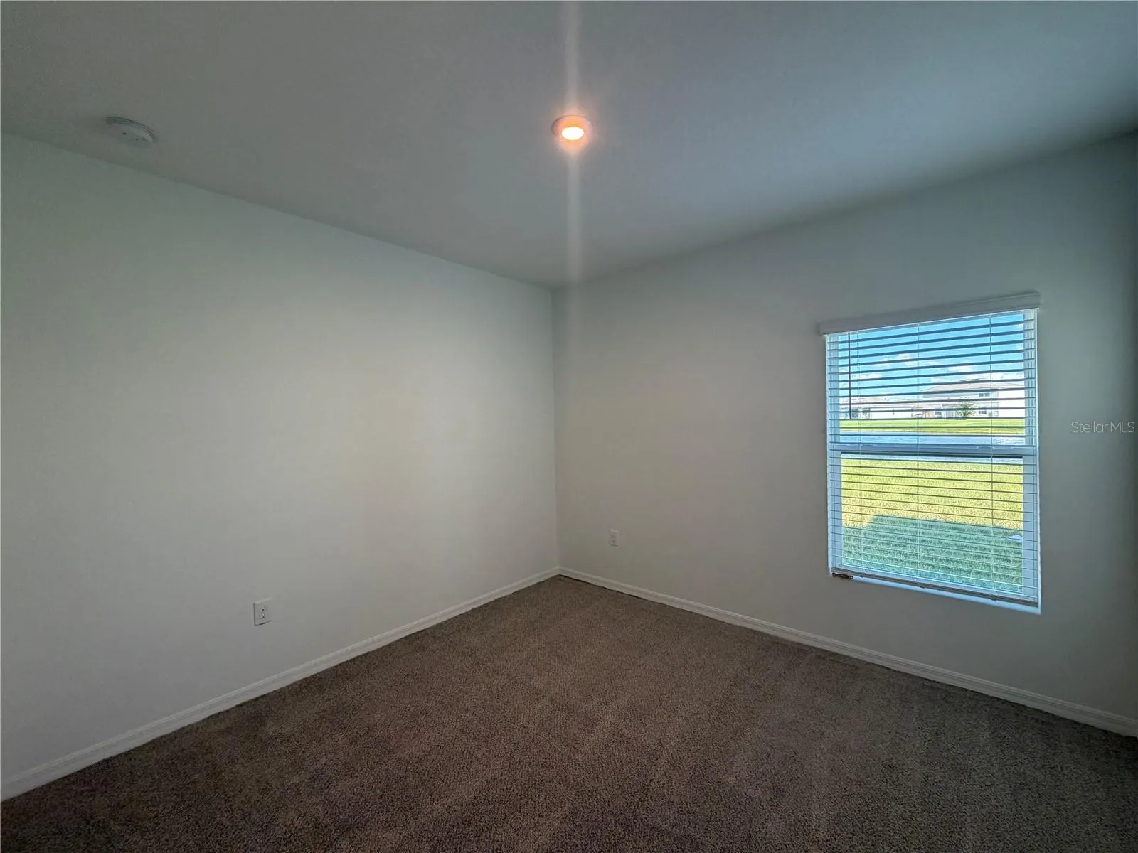 239 ZIRCON RD