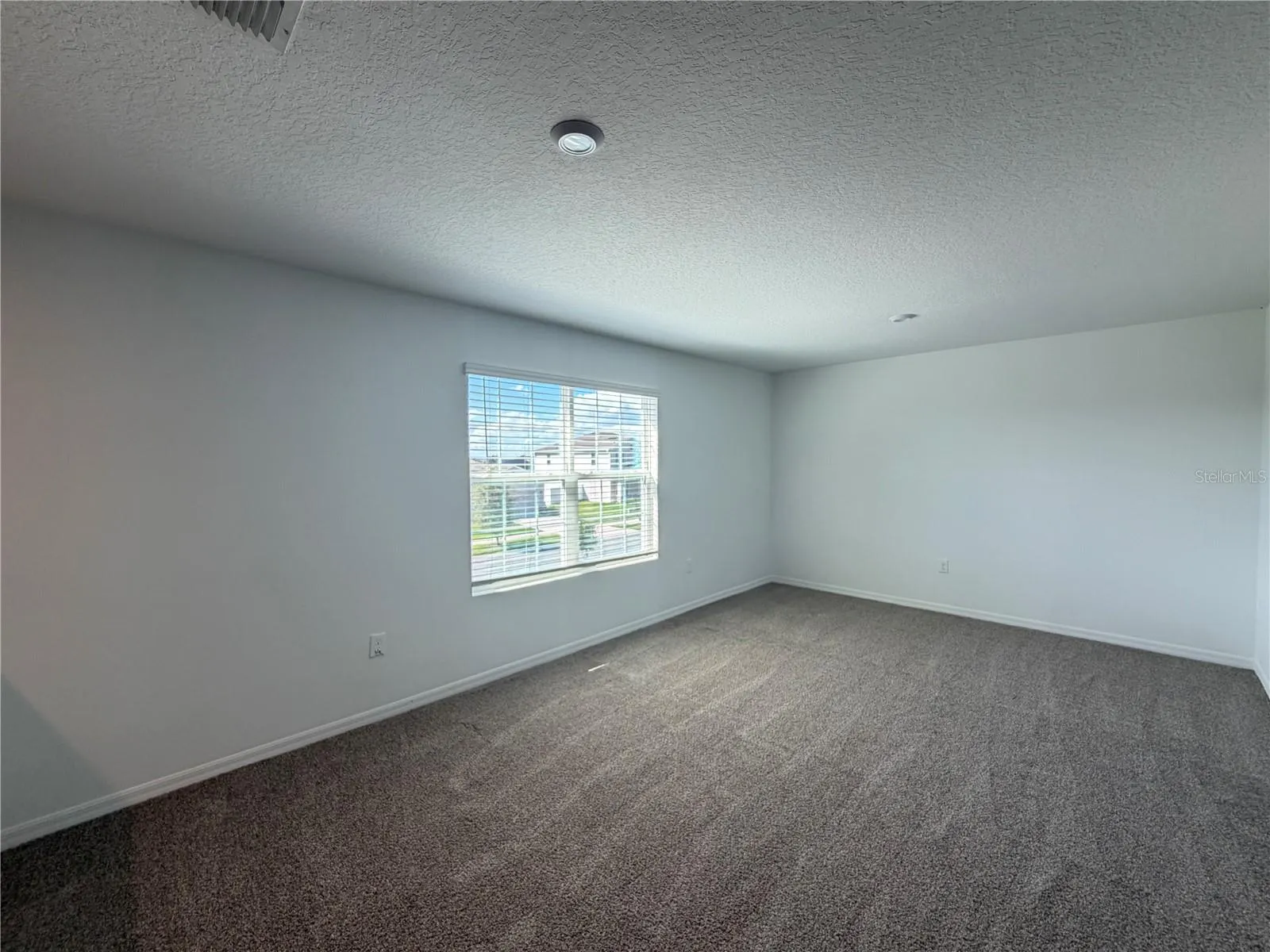 239 ZIRCON RD