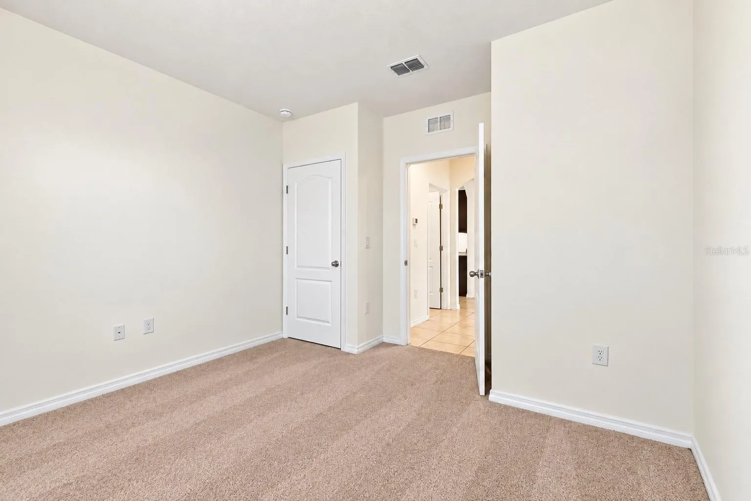 3132 COUNTRY CLUB CIR