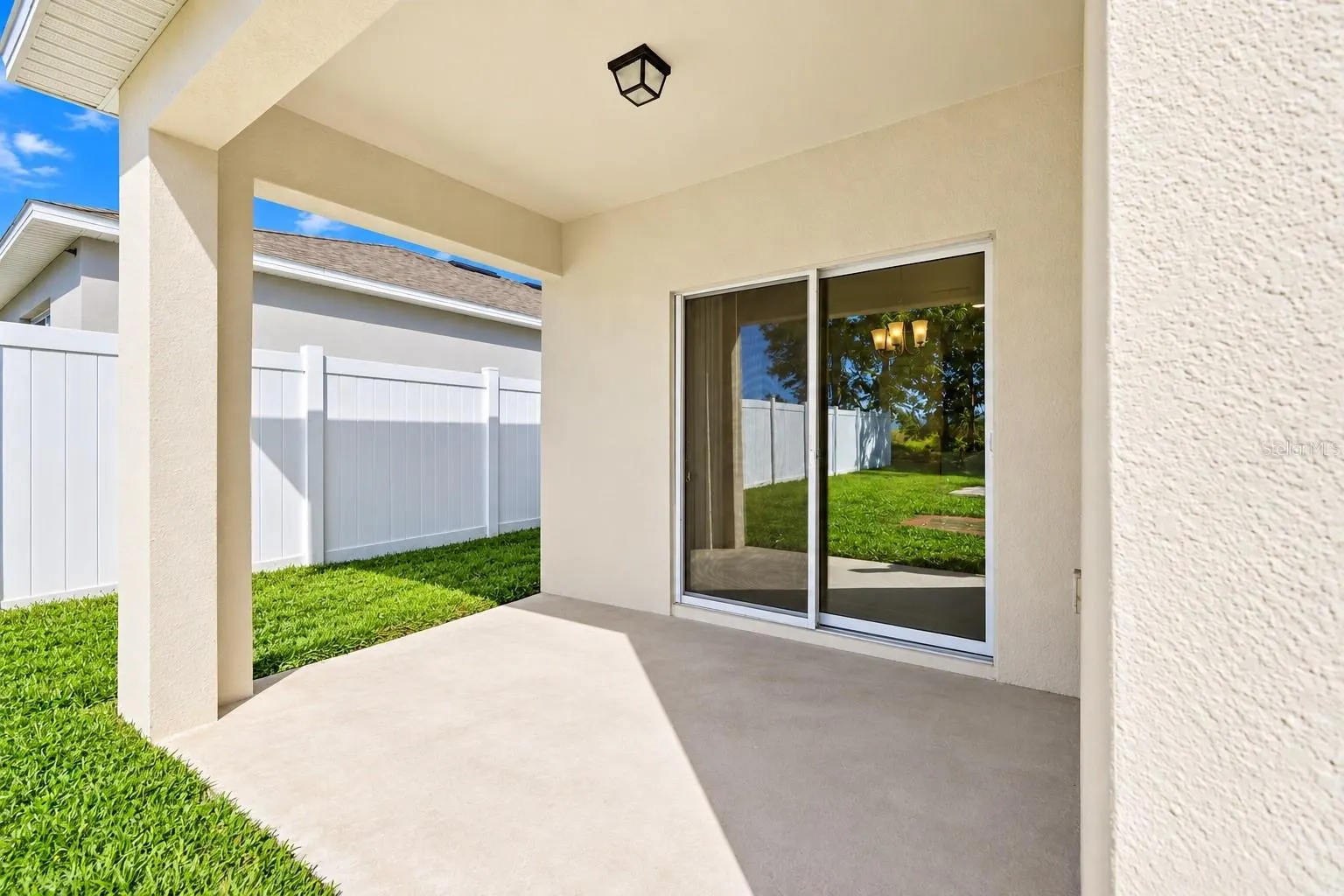 3132 COUNTRY CLUB CIR