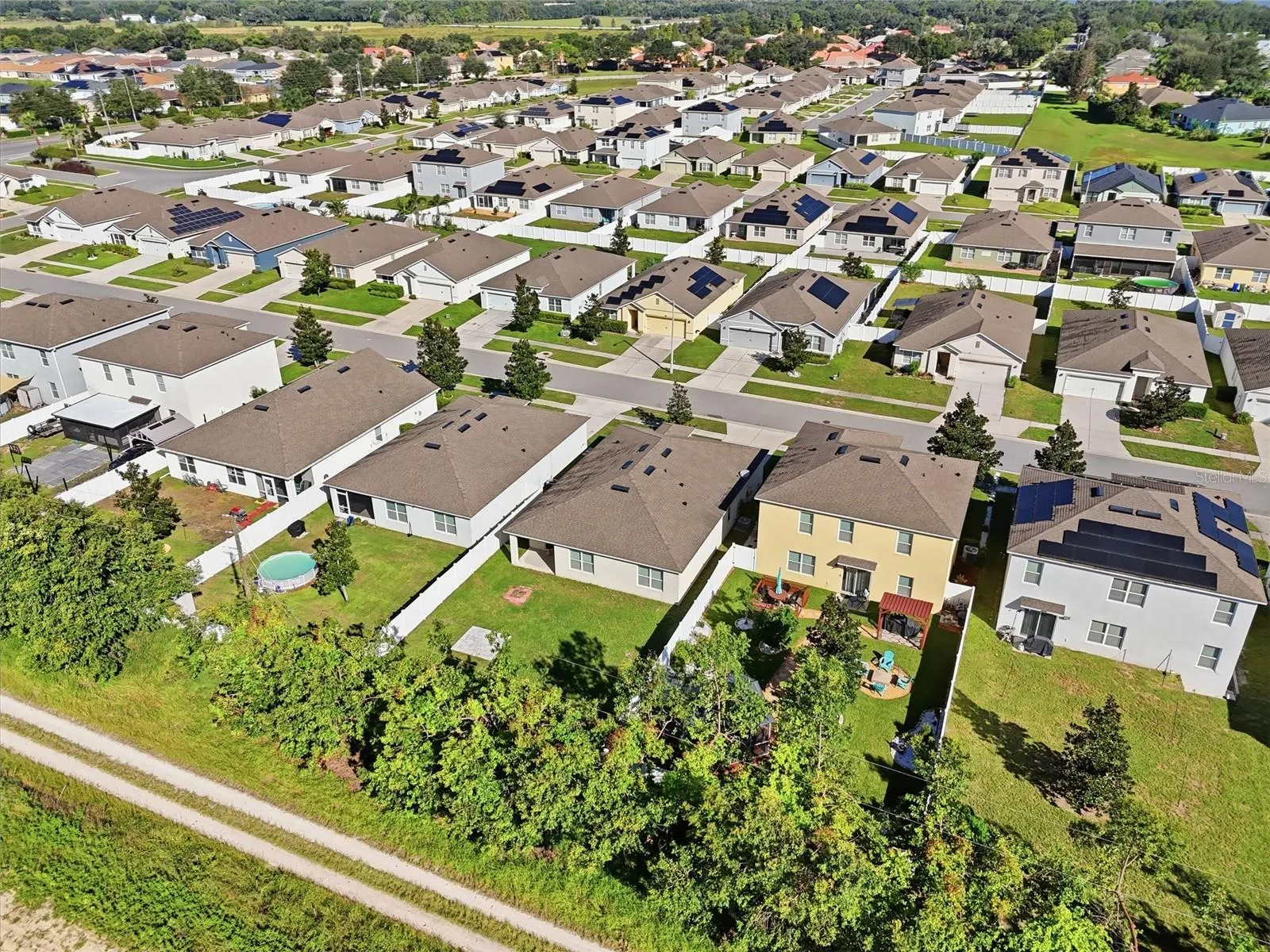 3132 COUNTRY CLUB CIR