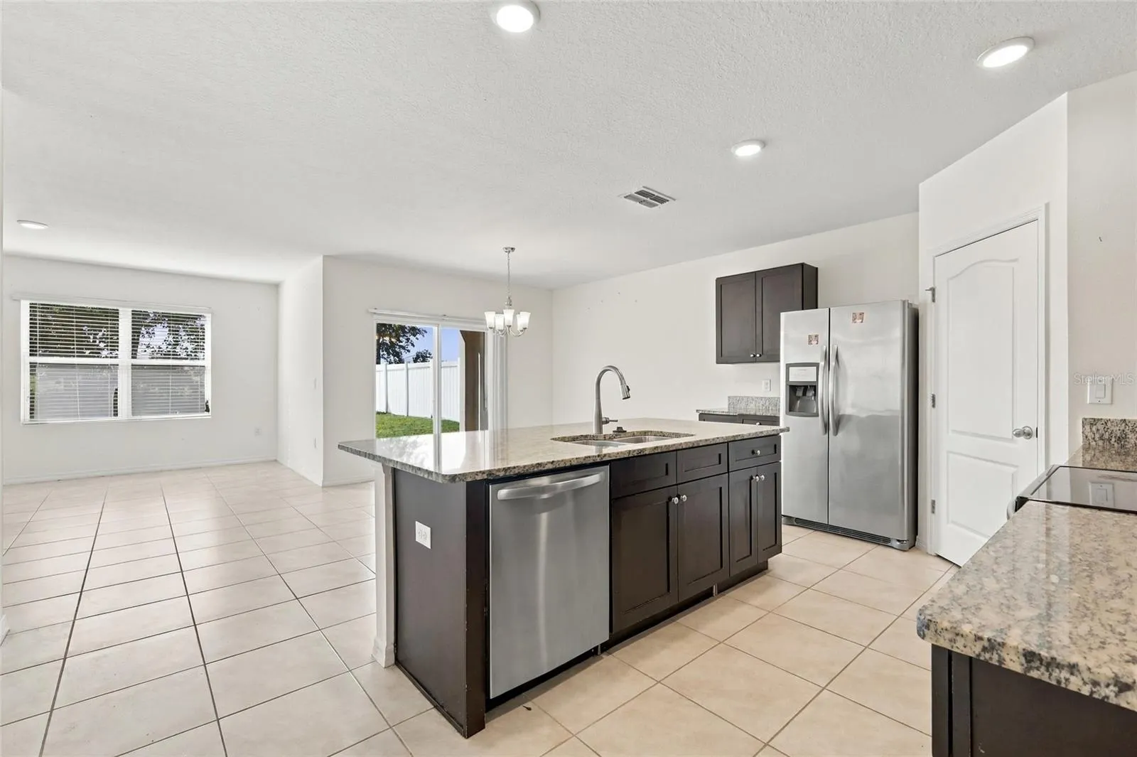 3132 COUNTRY CLUB CIR