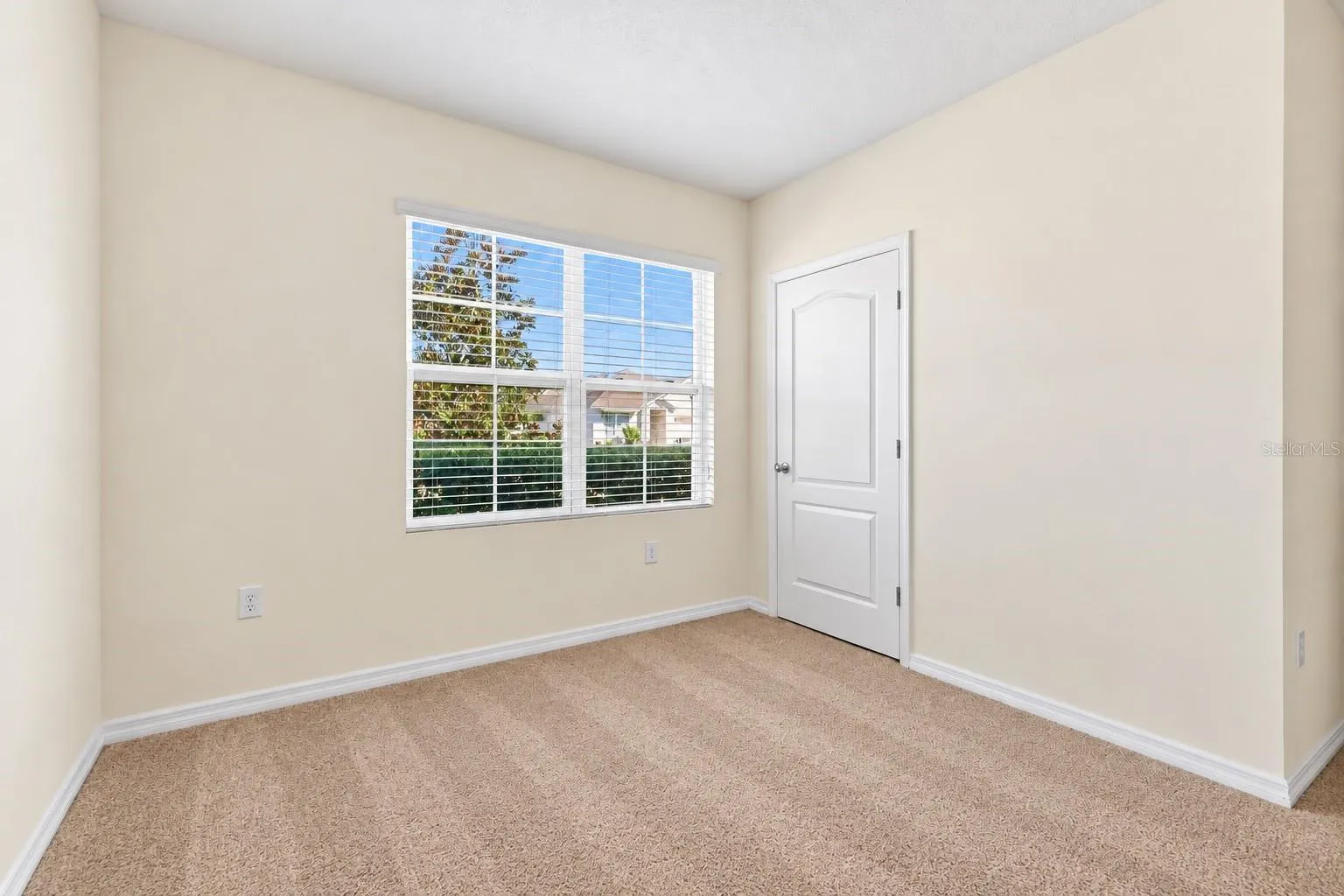 3132 COUNTRY CLUB CIR