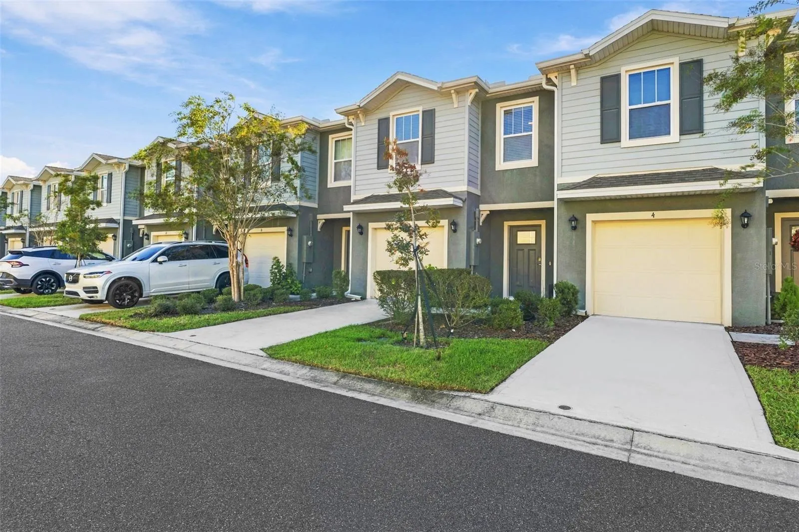6 BELLA OAKS DR