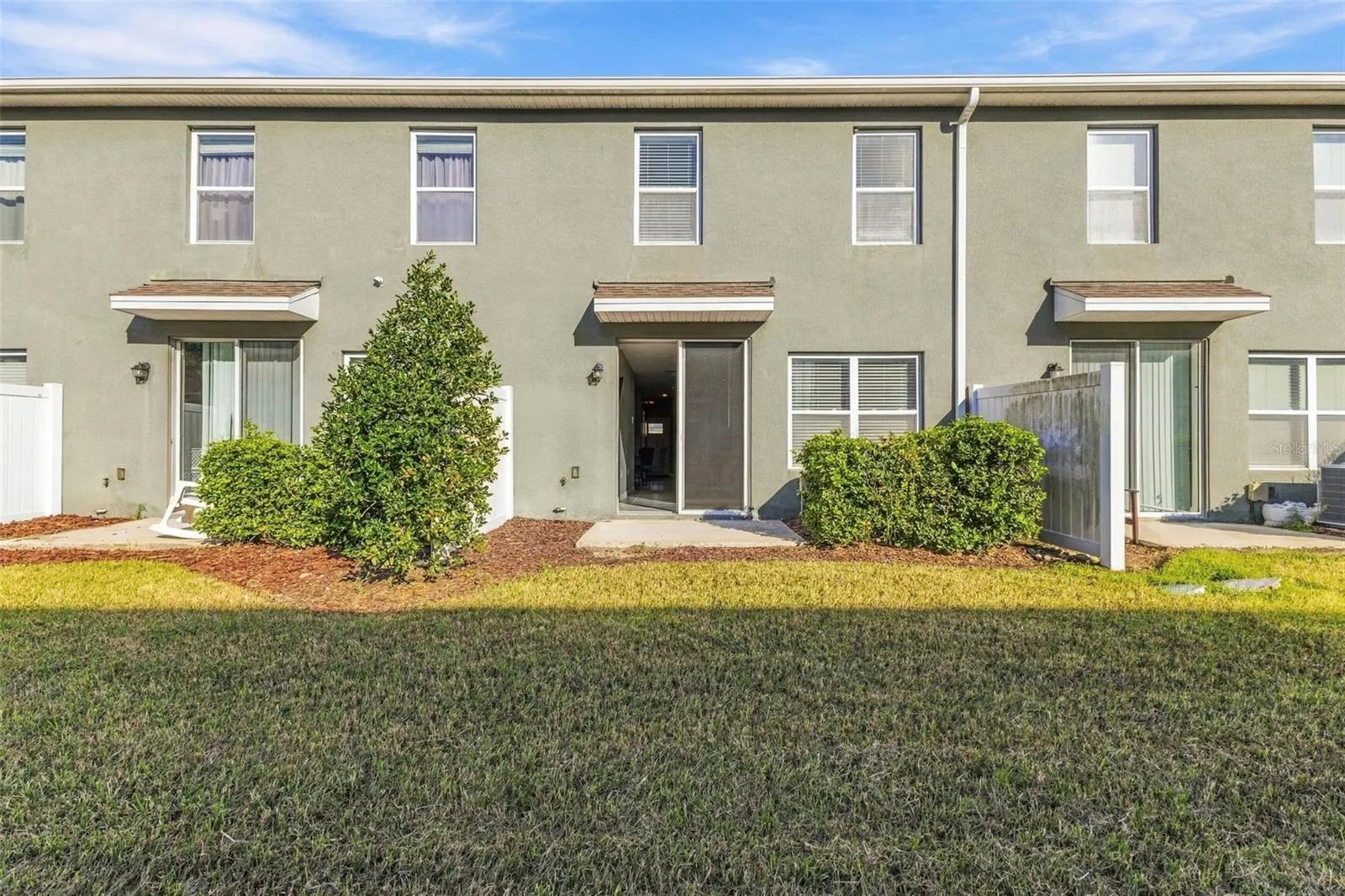 6 BELLA OAKS DR