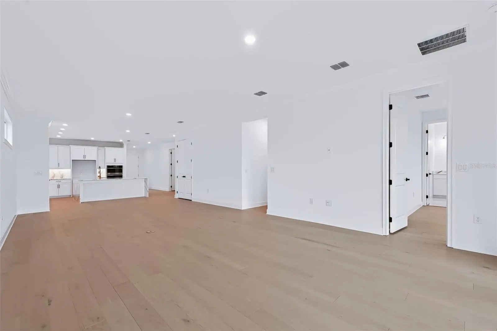 1033 SIGNET DR
