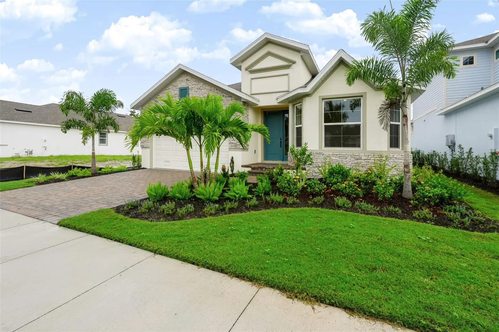 1033 SIGNET DR